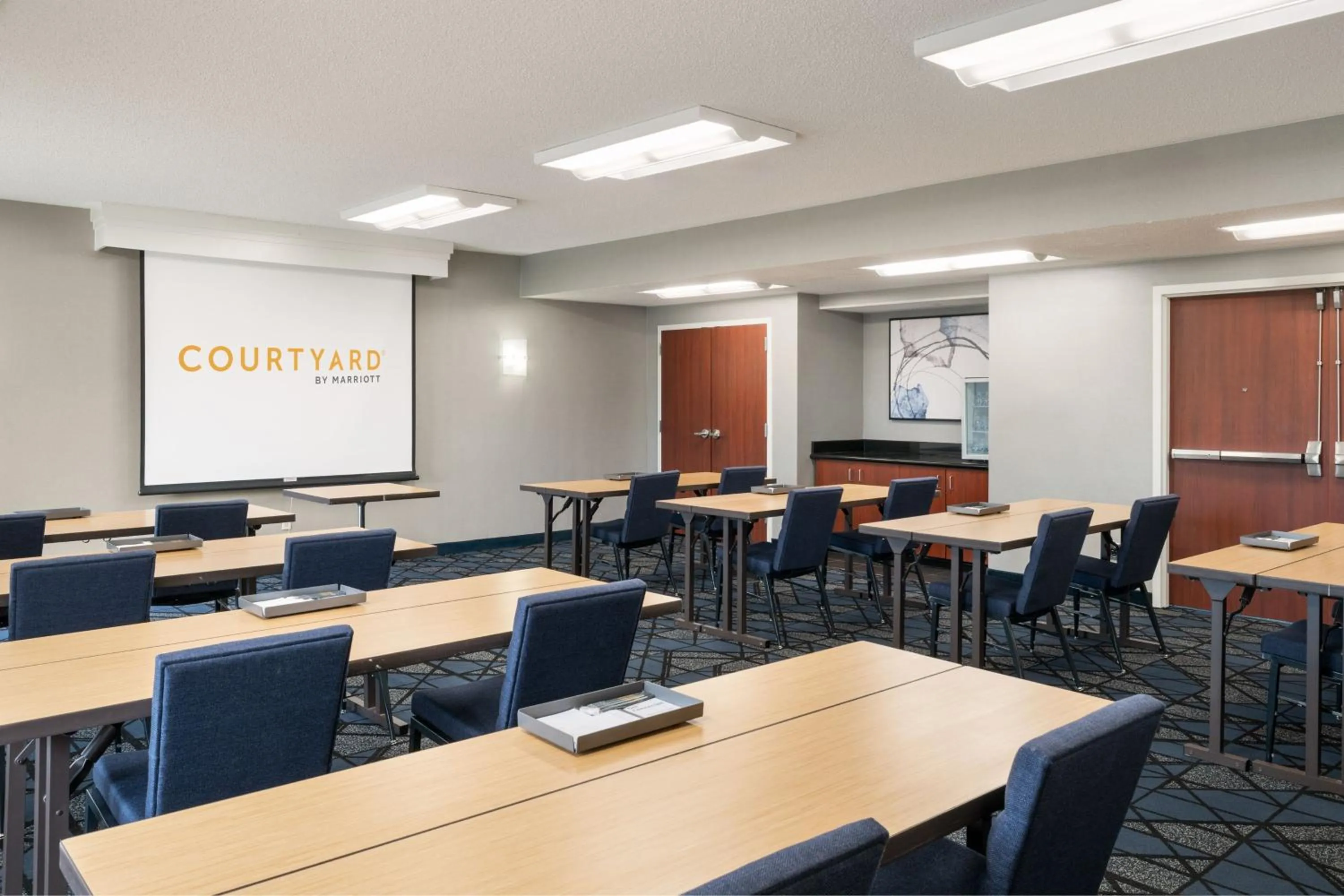 Meeting/conference room in Courtyard Melbourne West