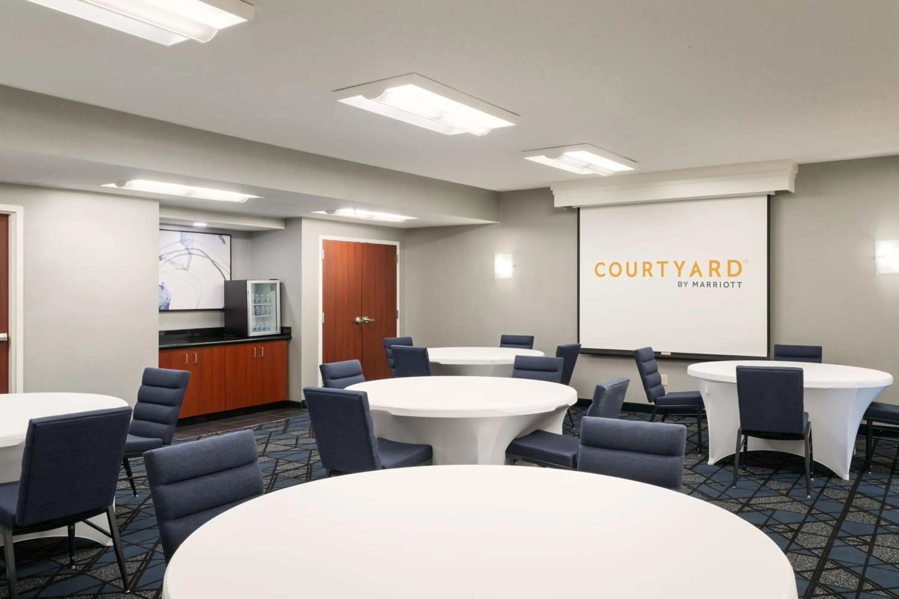 Meeting/conference room in Courtyard Melbourne West