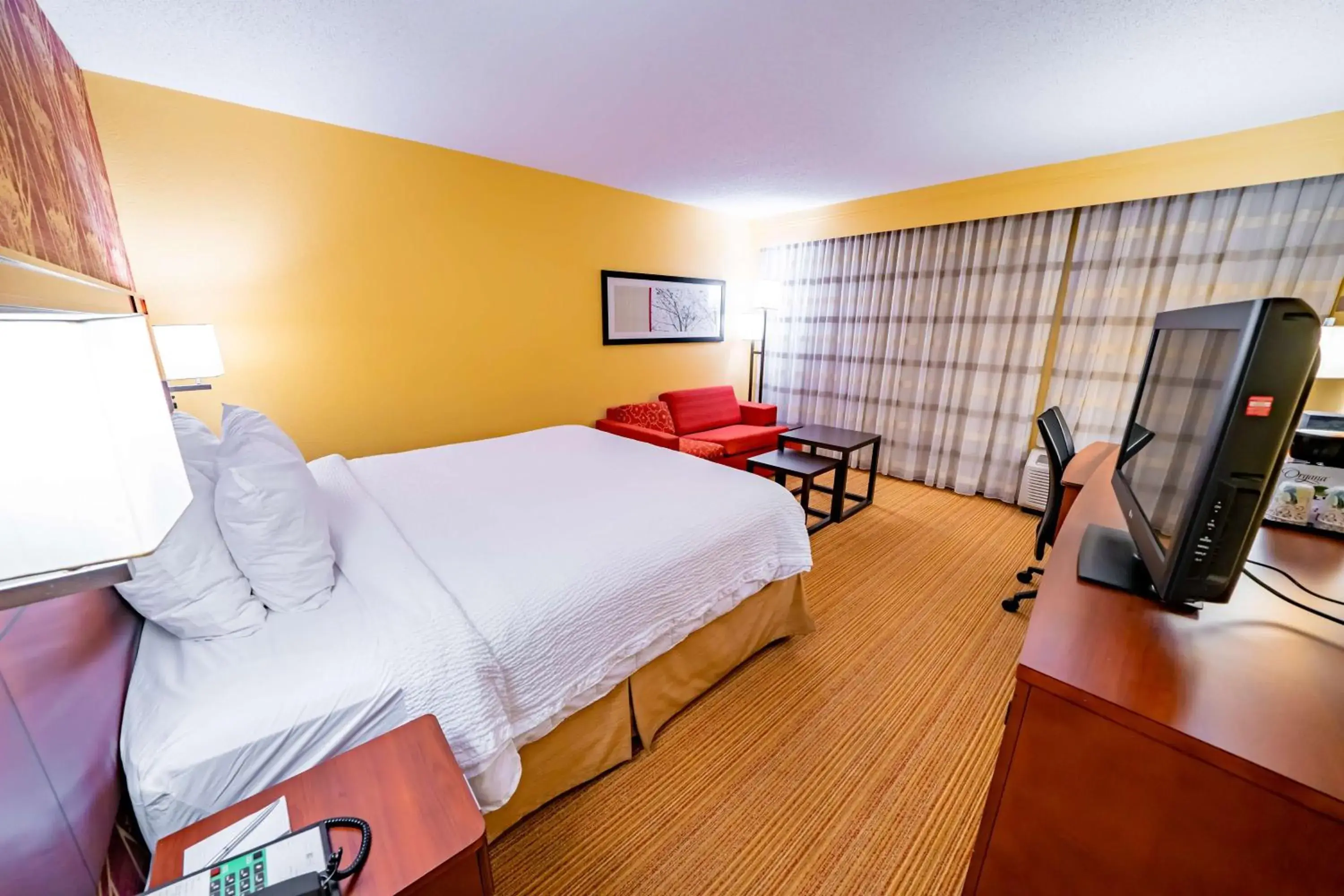 One Bedroom Suite King in Sonesta Select Bettendorf One Bedroom Suite King in Sonesta Select Bettendorf