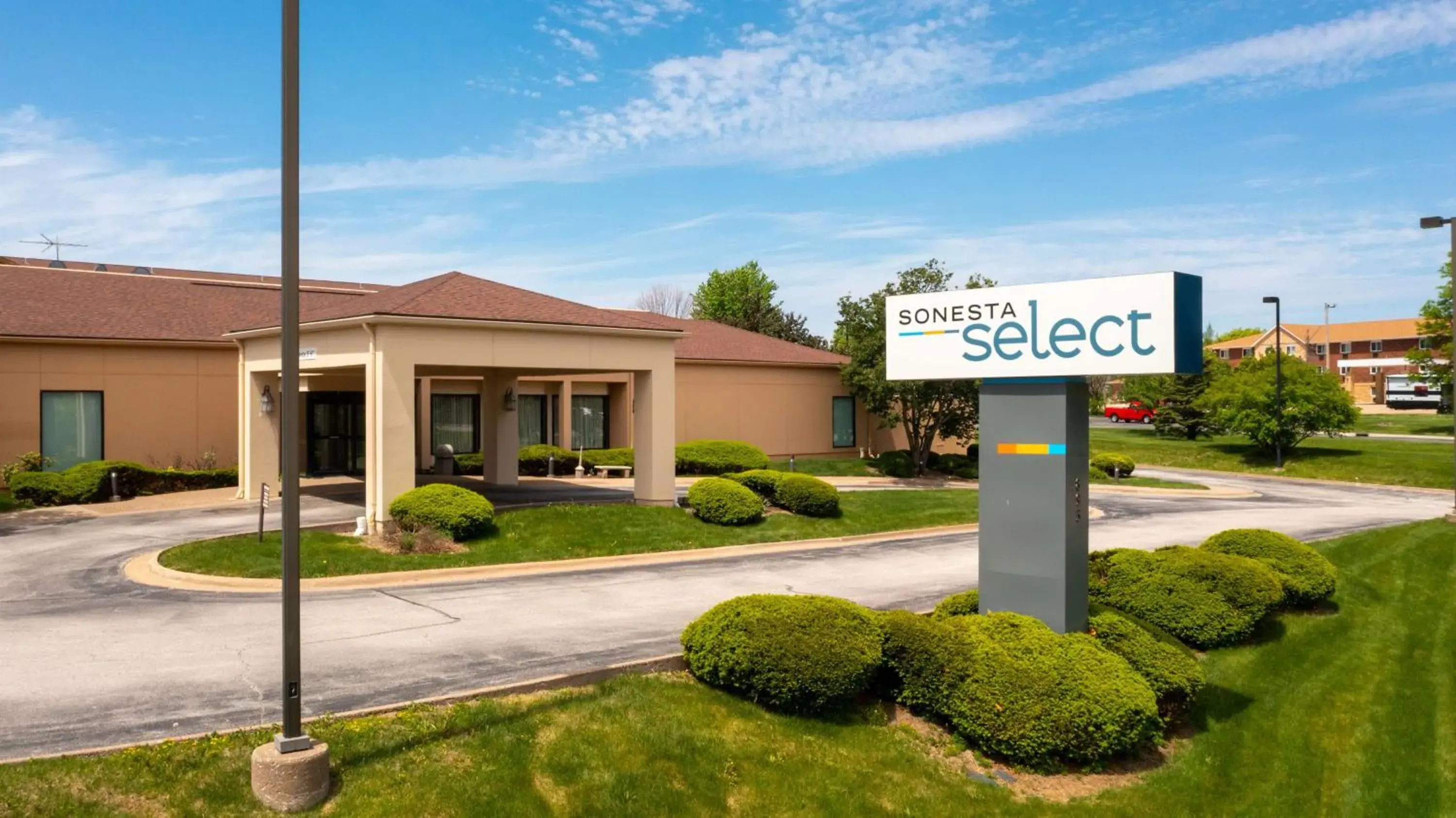 Property building in Sonesta Select Bettendorf Property building in Sonesta Select Bettendorf