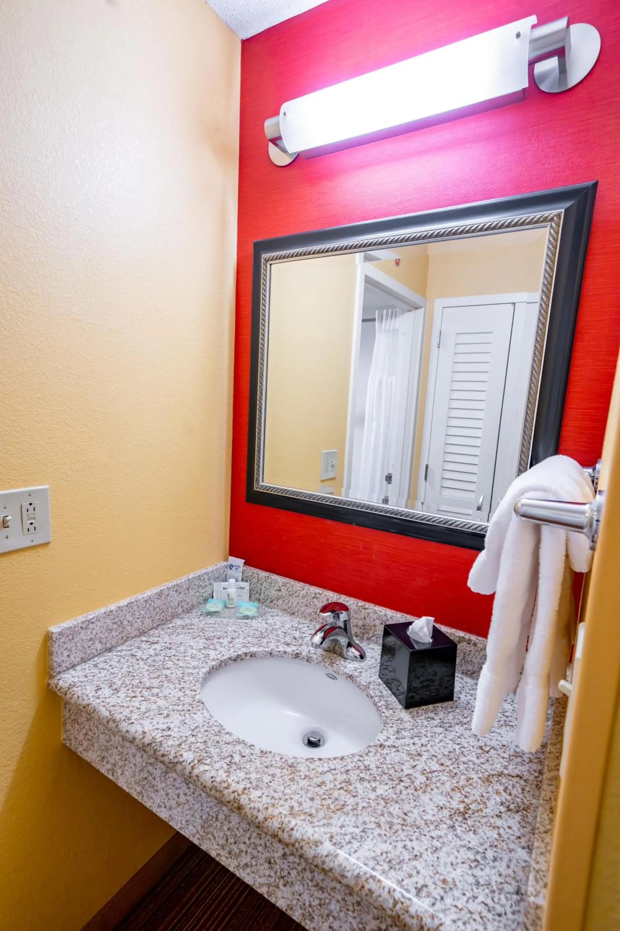 Bathroom in Sonesta Select Bettendorf