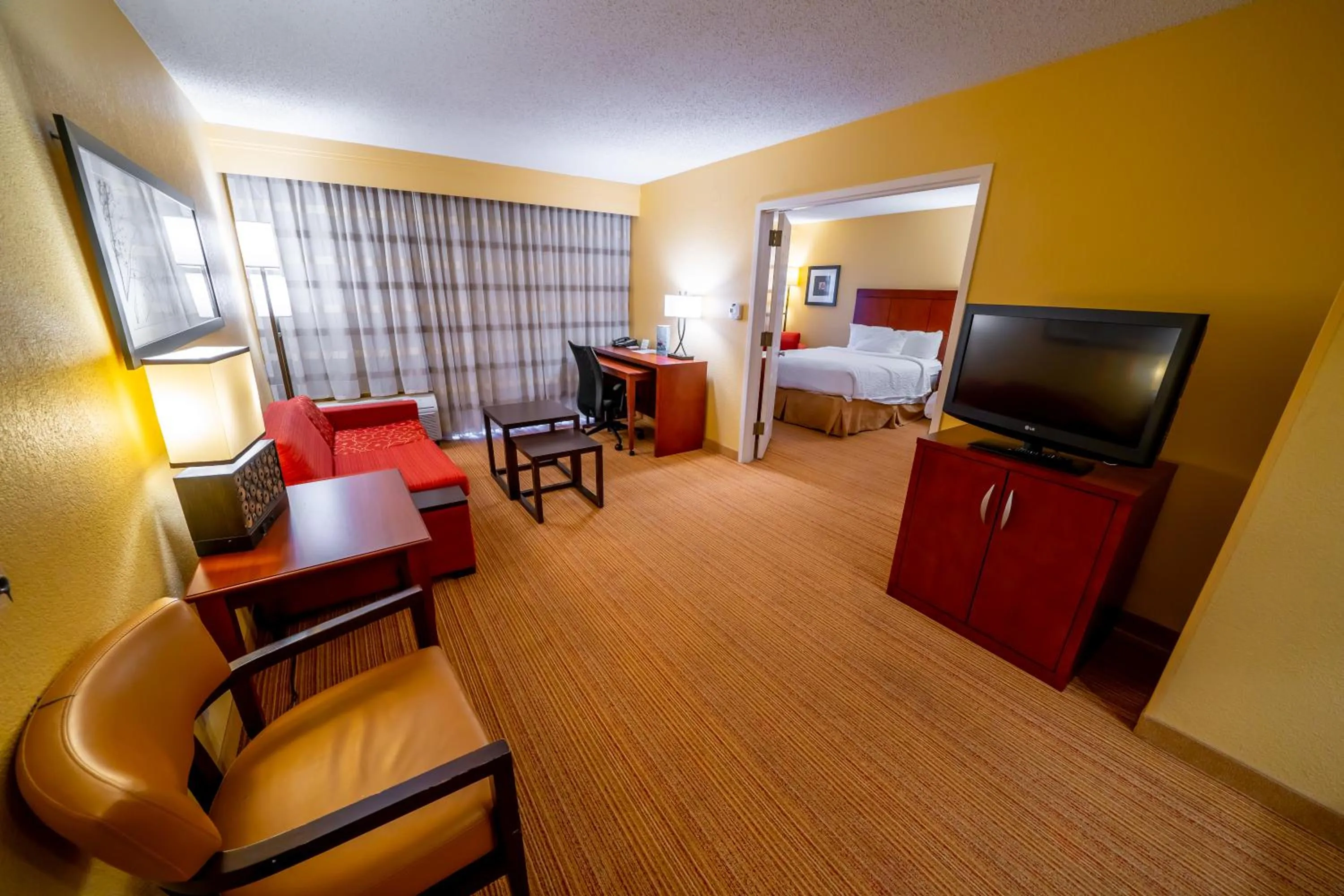 TV and multimedia in Sonesta Select Bettendorf