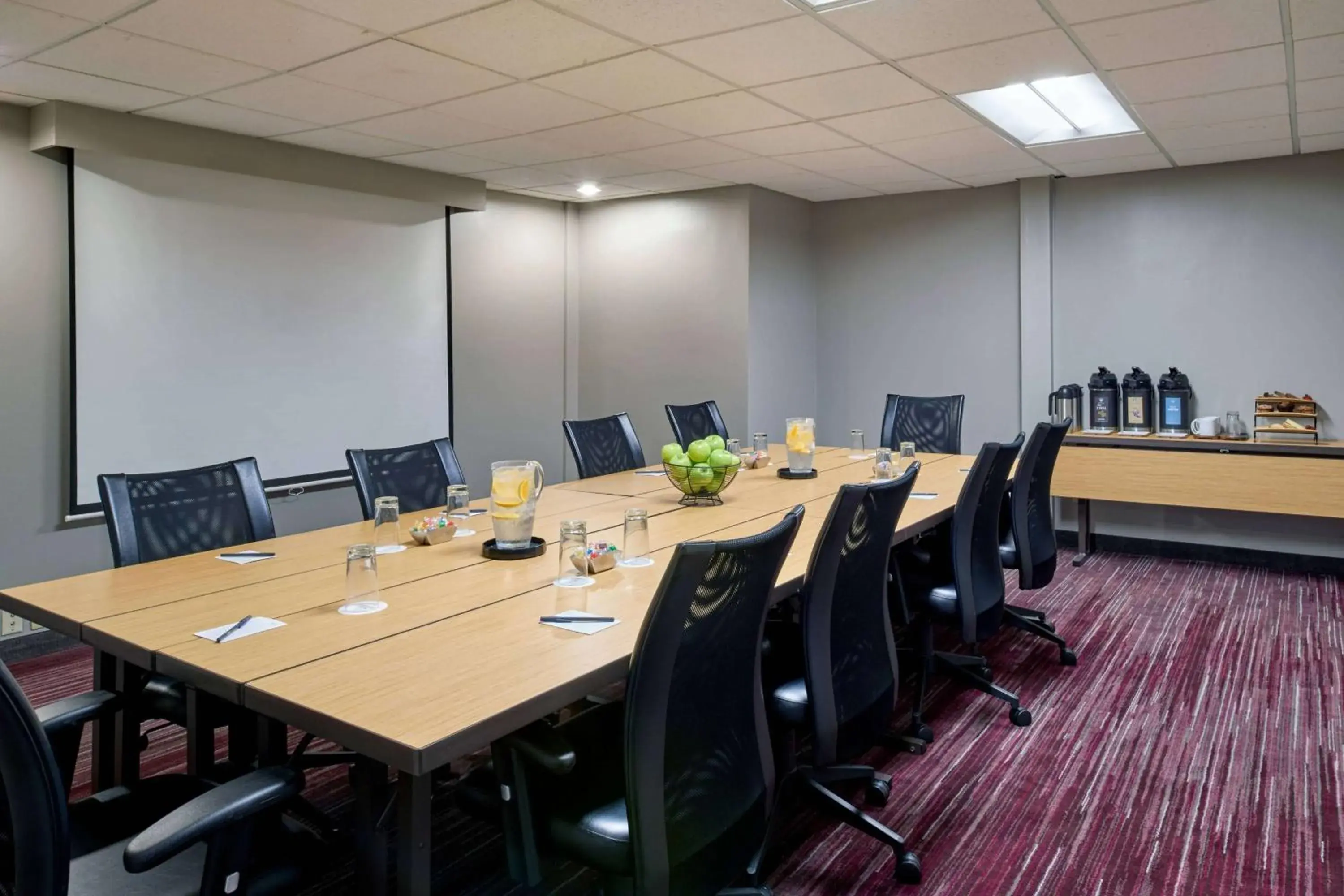 View (from property/room) in Sonesta Select Minneapolis Eden Prairie View (from property/room) in Sonesta Select Minneapolis Eden Prairie