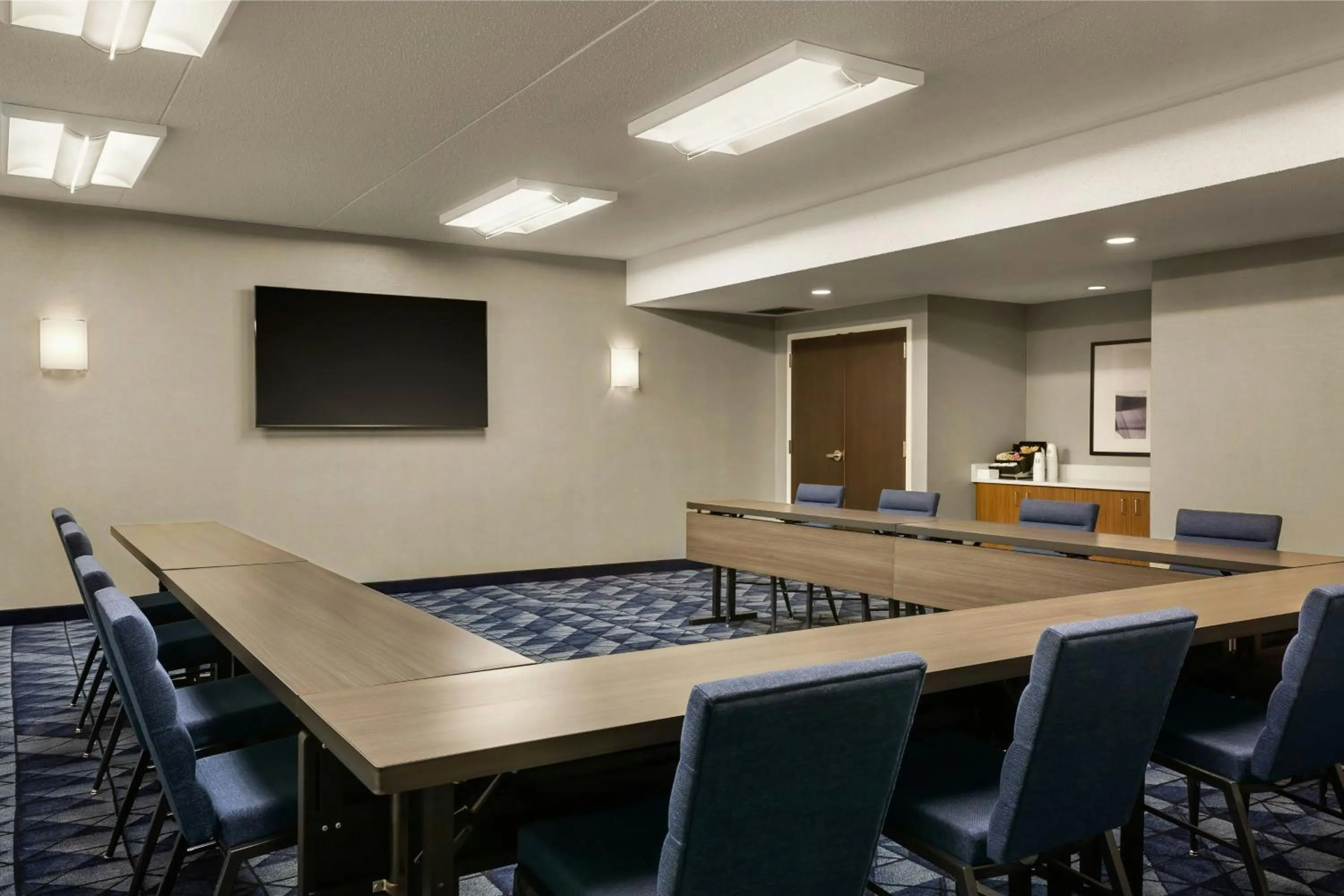 Meeting/conference room in Courtyard by Marriott Minneapolis-St. Paul Airport