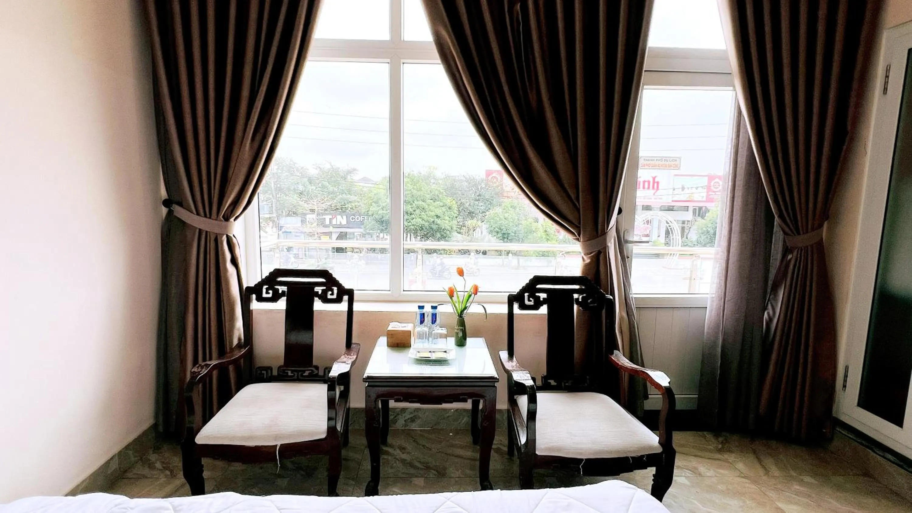 Song Huong Hue Hotel