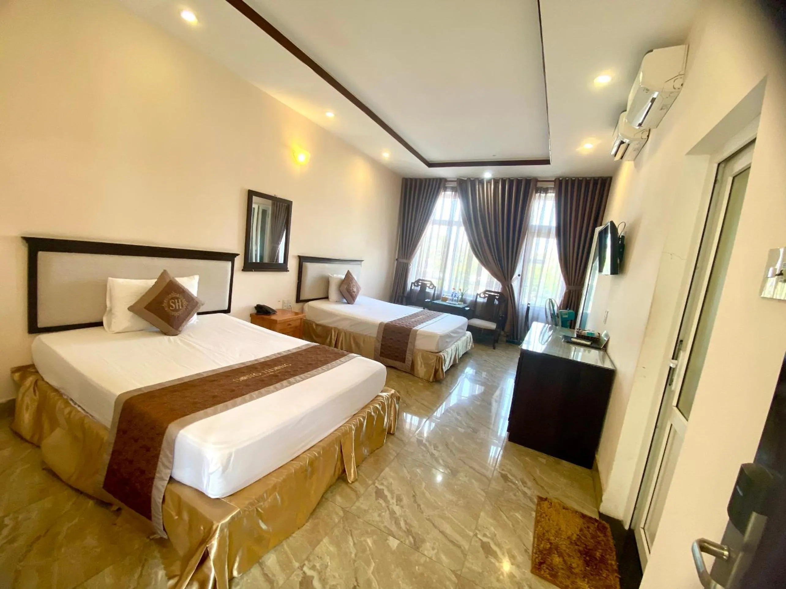Bed in Song Huong Hue Hotel