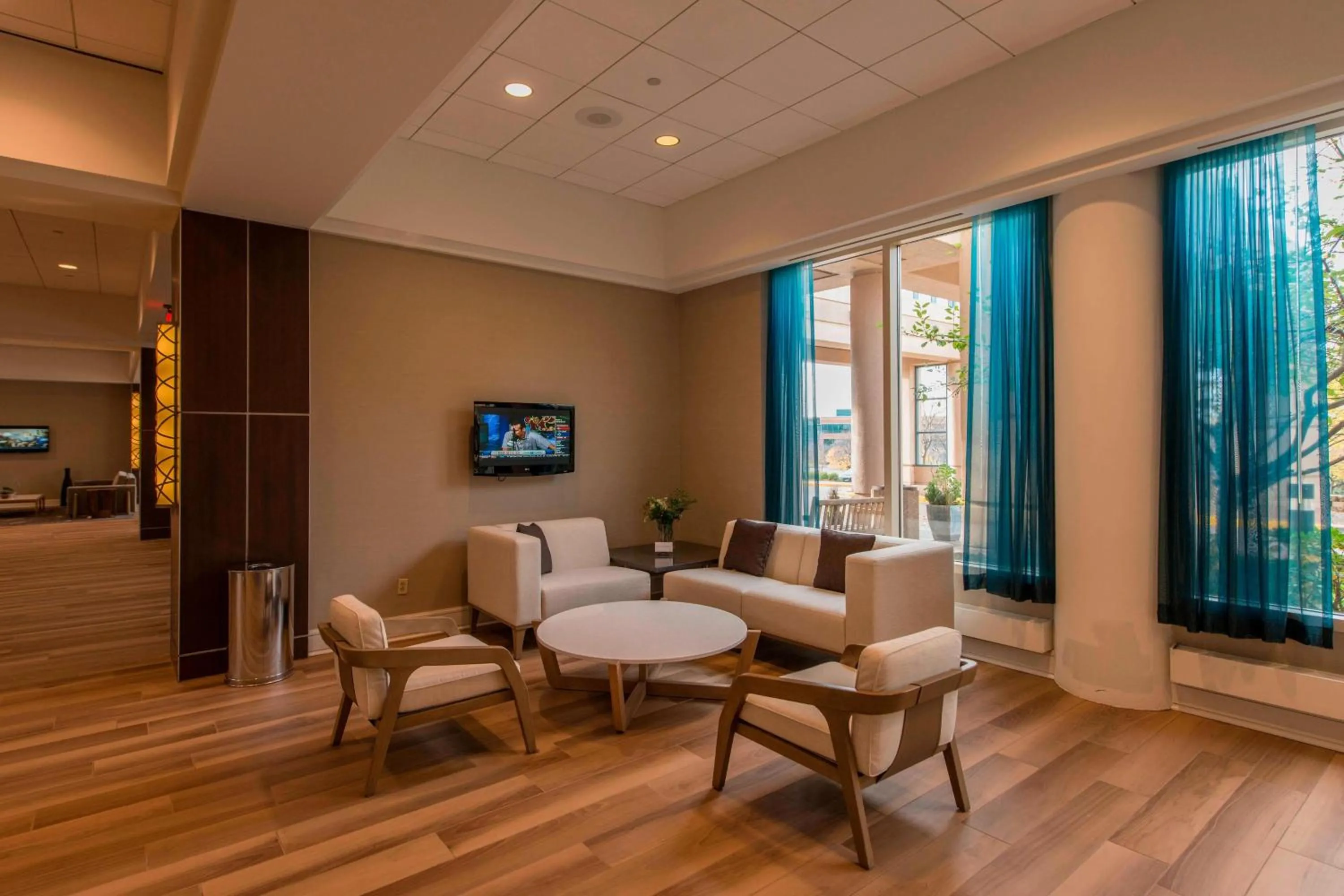 Lobby or reception in Minneapolis Marriott Southwest