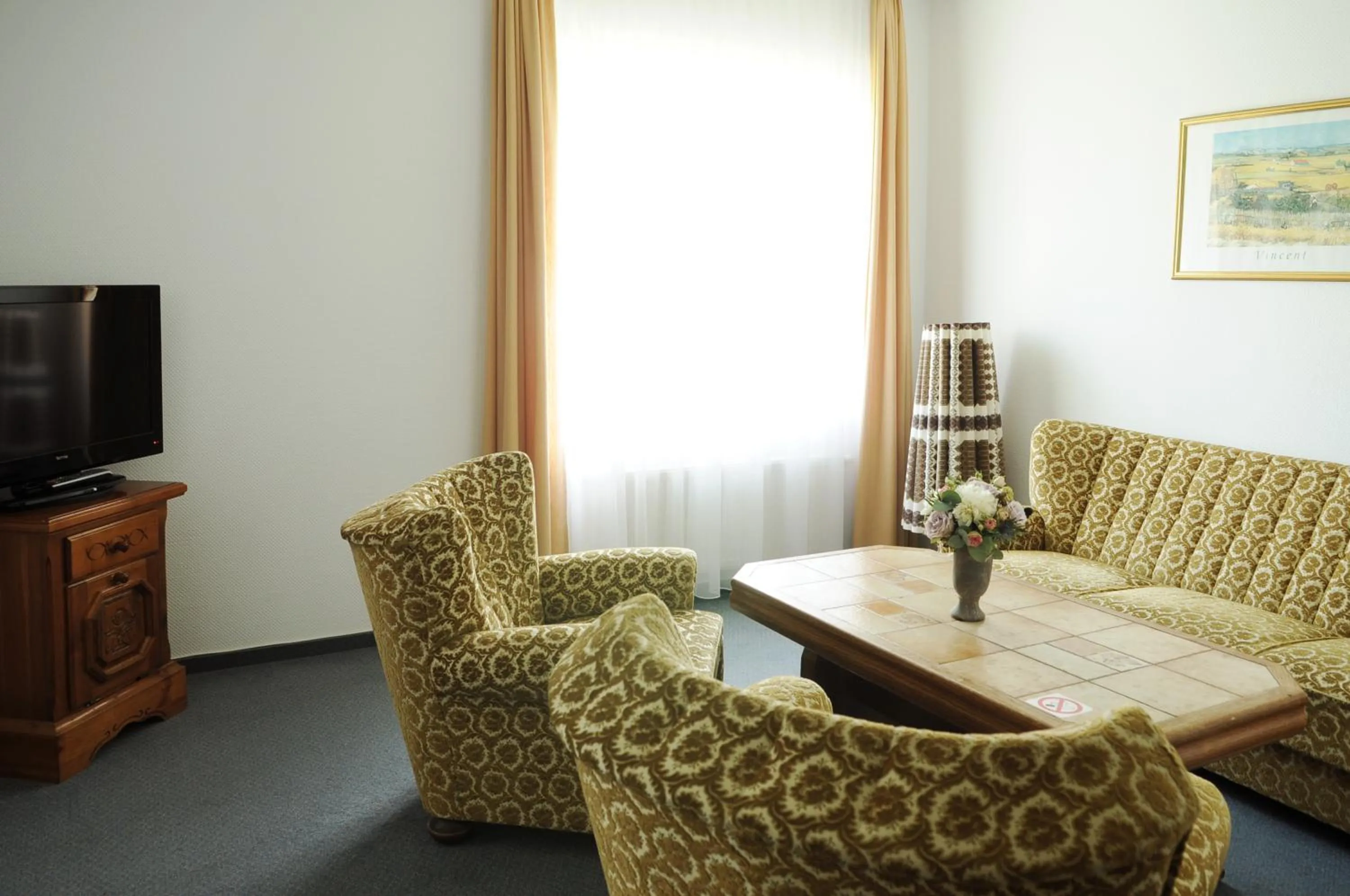 Photo of the whole room in Amicus Hotel