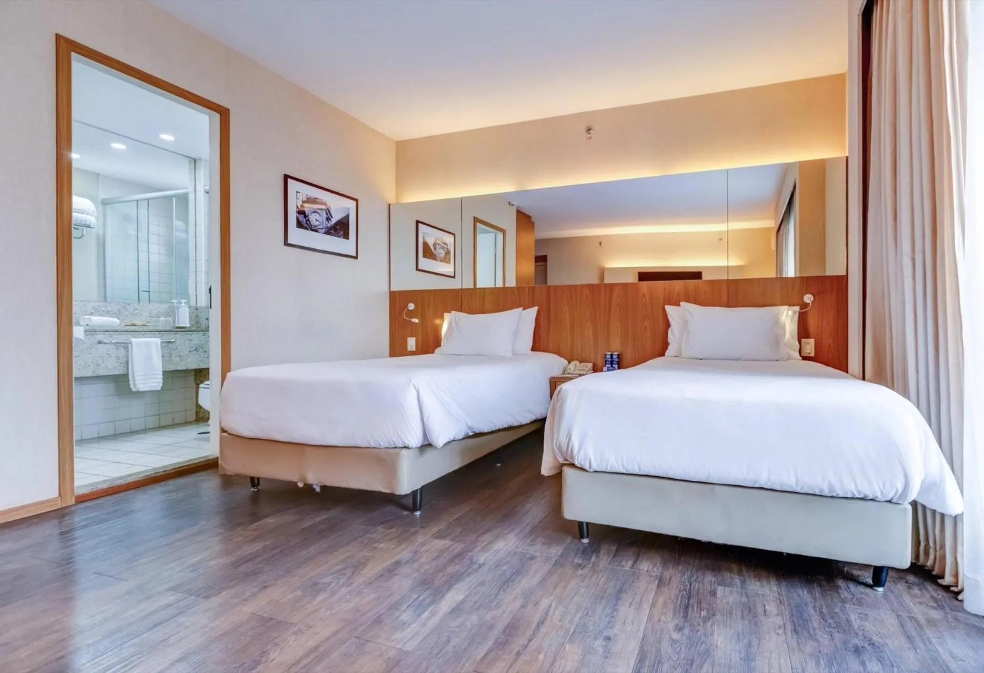 Bedroom, Bed in Radisson Blu São Paulo