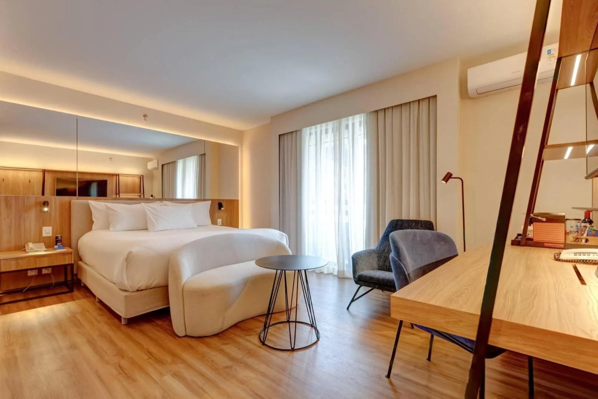 Bedroom, Bed in Radisson Blu São Paulo