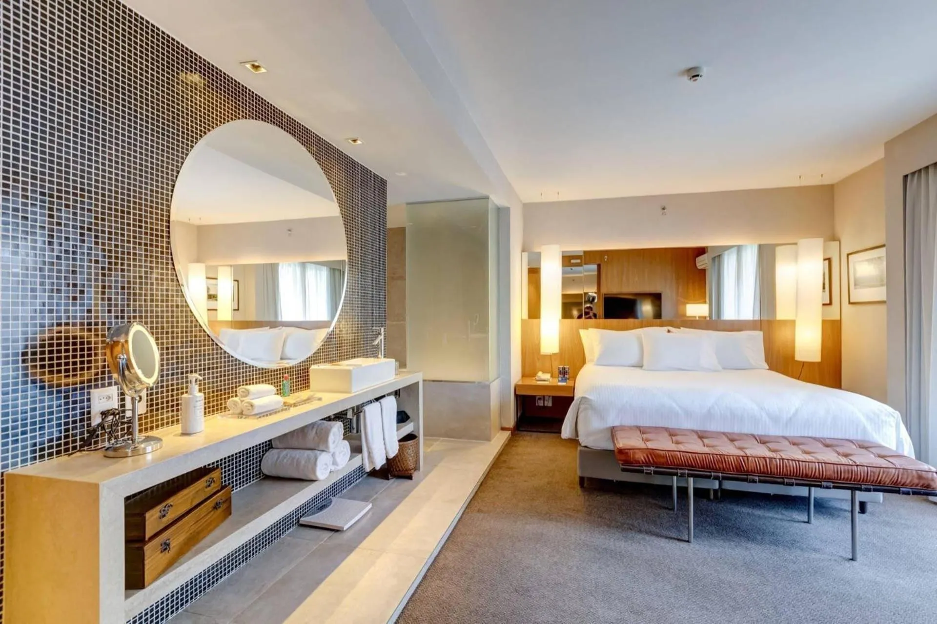 Bedroom, Bed in Radisson Blu São Paulo