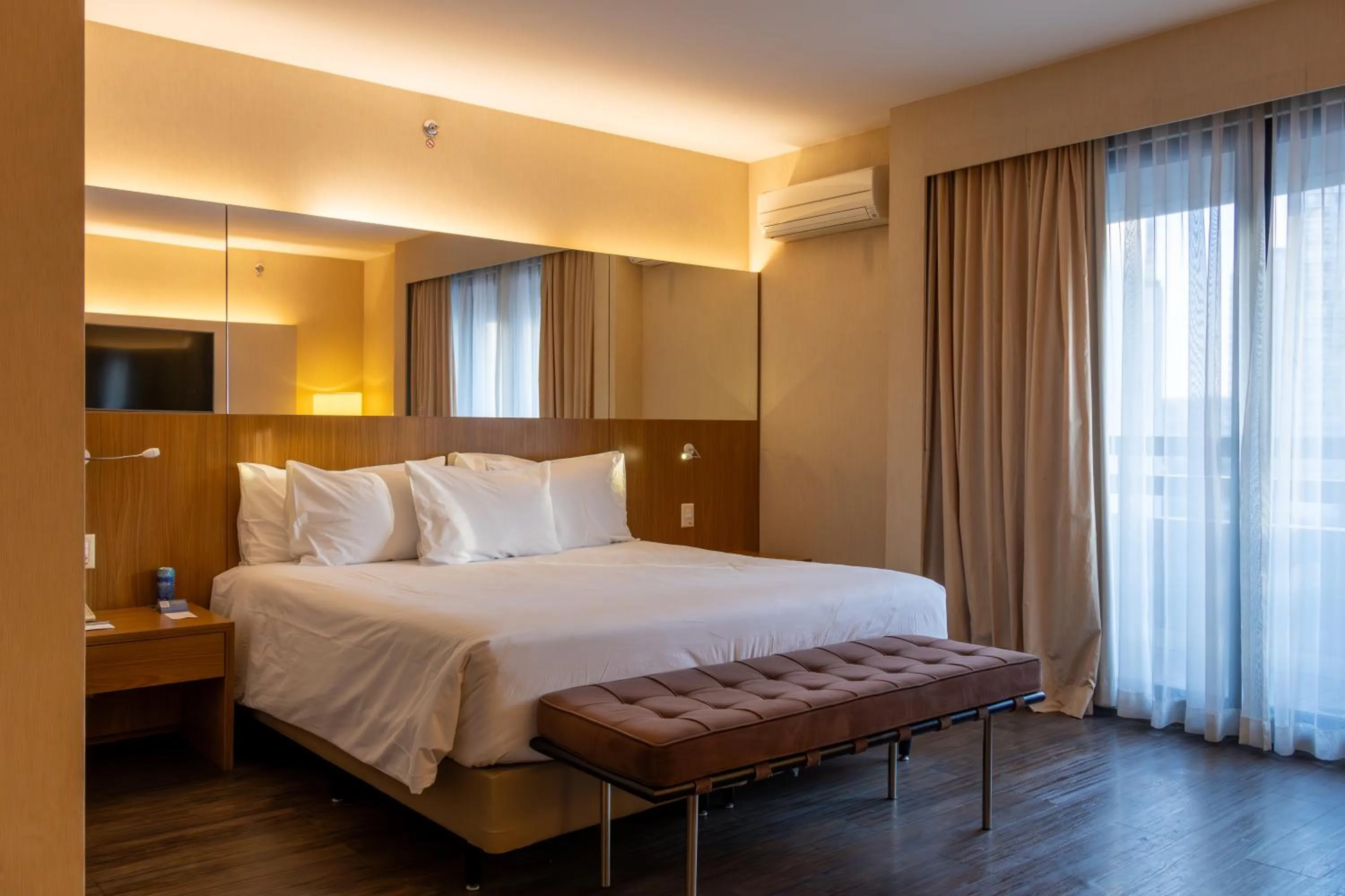 Bed in Radisson Blu São Paulo