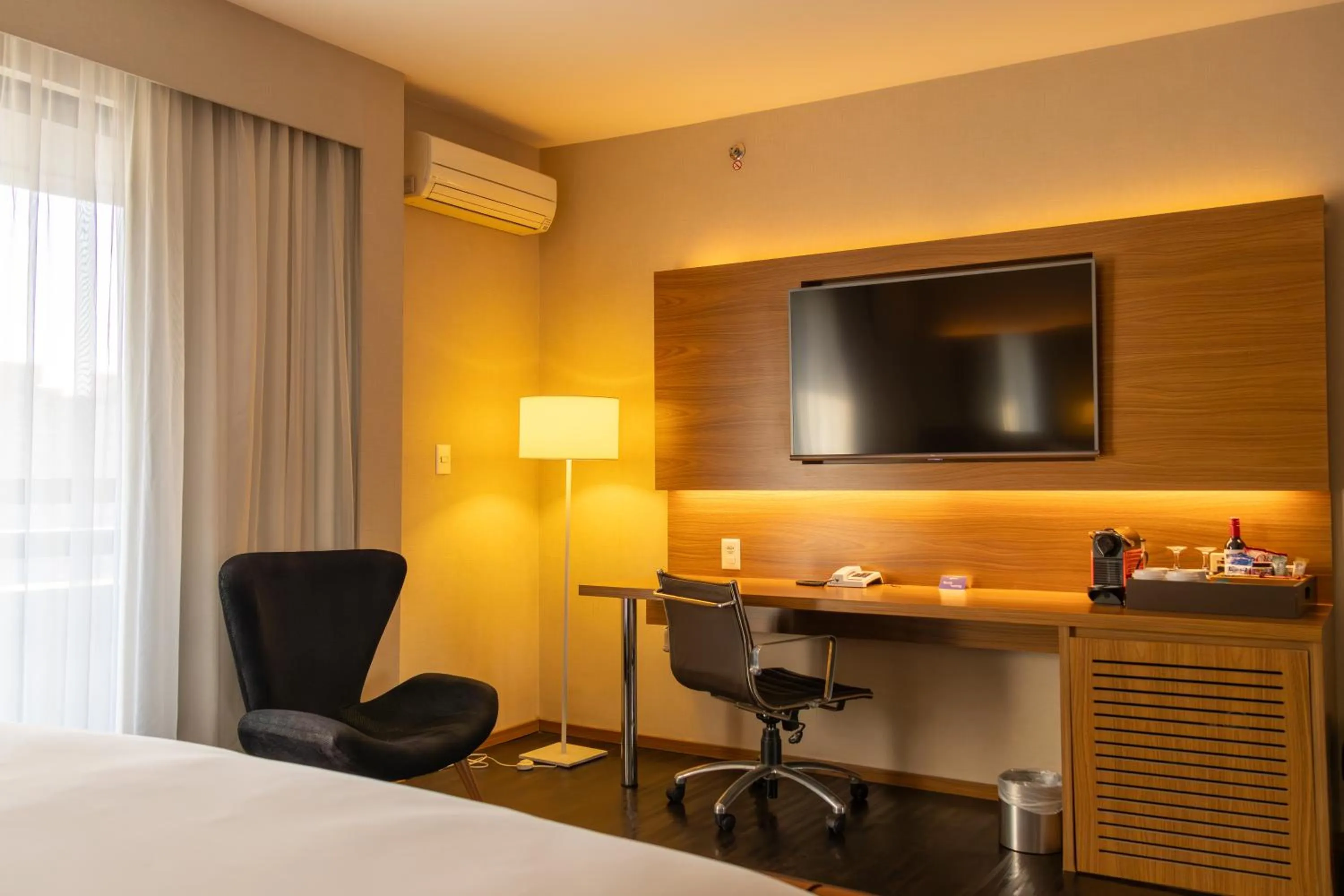 TV and multimedia, Bed in Radisson Blu São Paulo