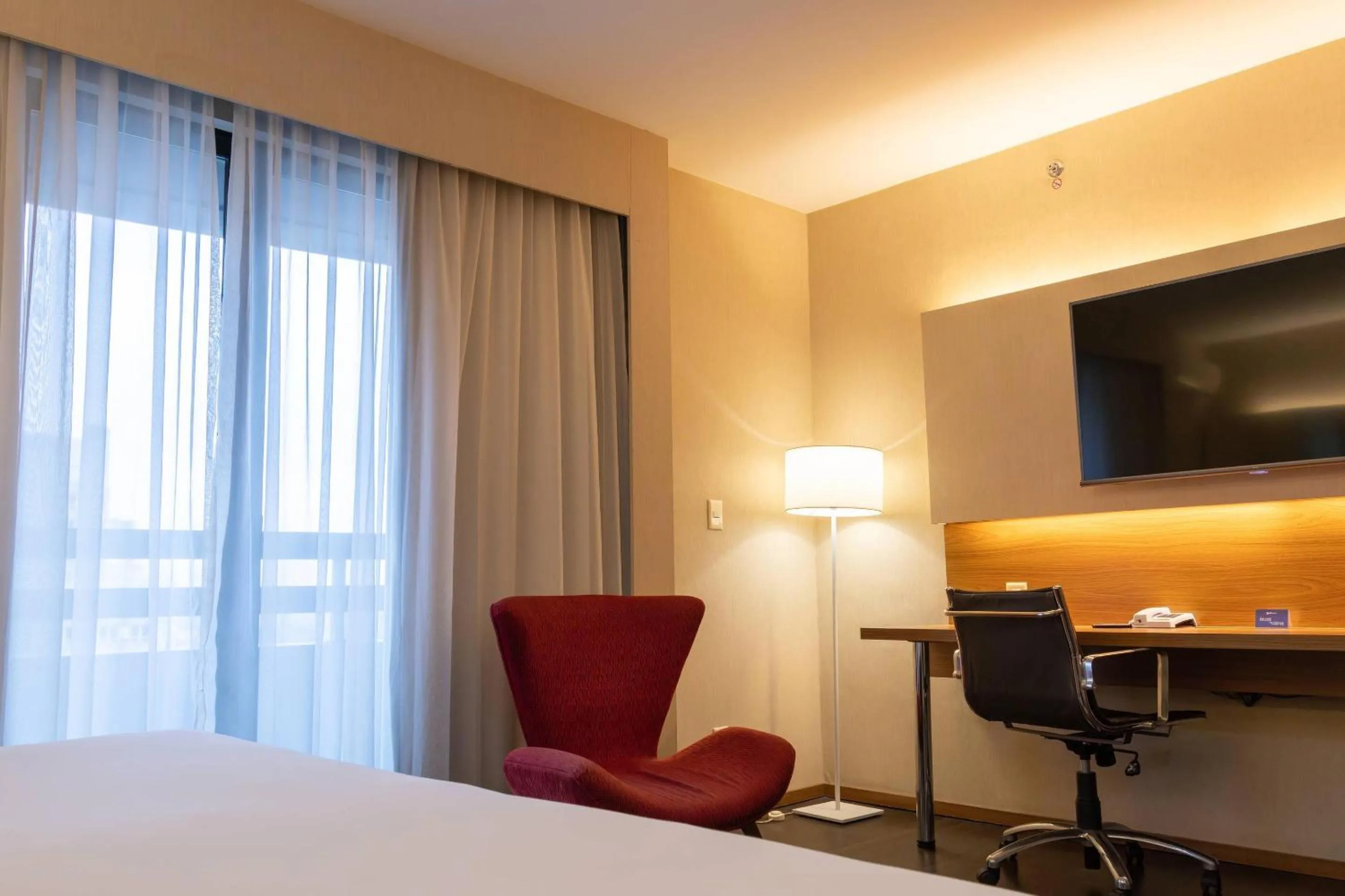 Bedroom, Bed in Radisson Blu São Paulo