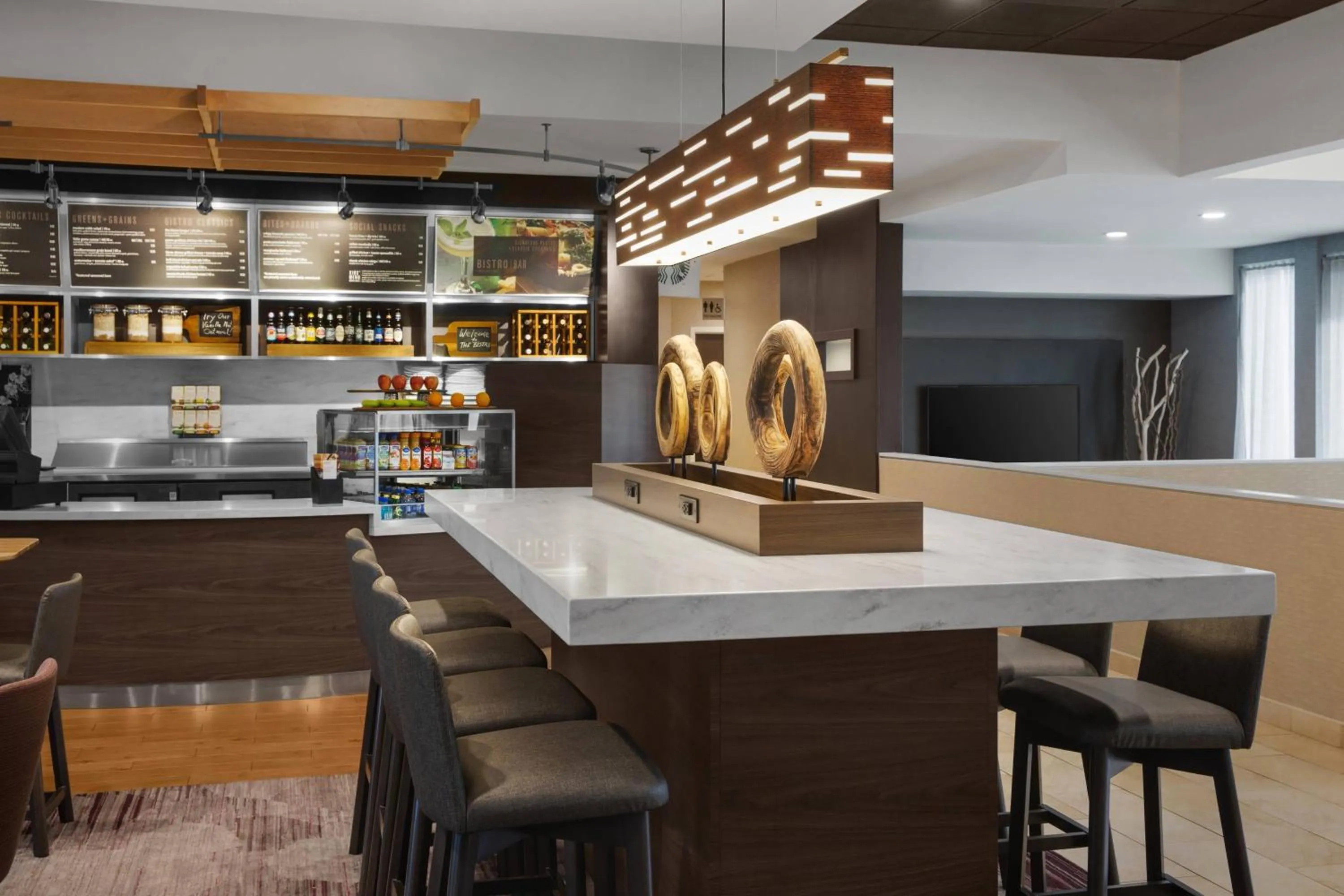 Restaurant/places to eat in Courtyard Philadelphia Valley Forge / King of Prussia