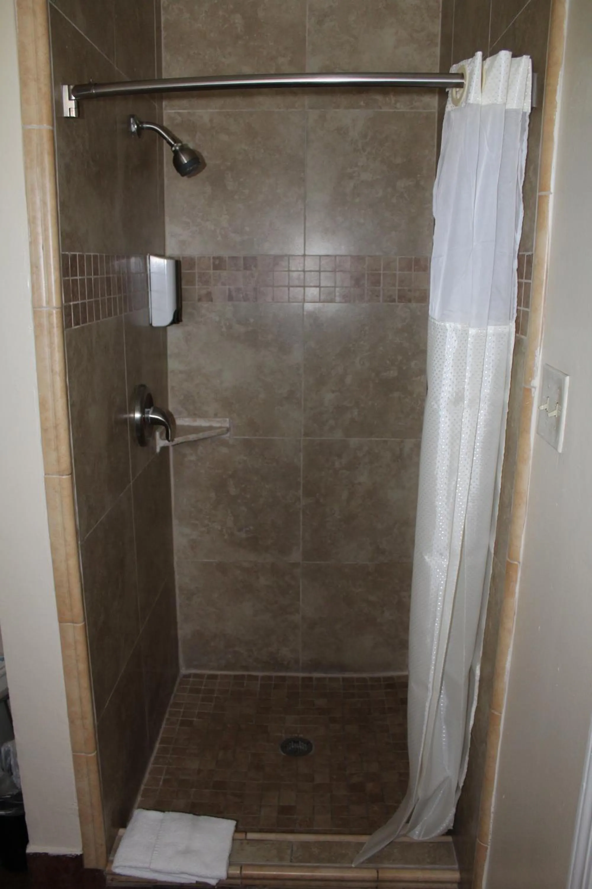 Bathroom in Riverside Inn & Suites Santa Cruz