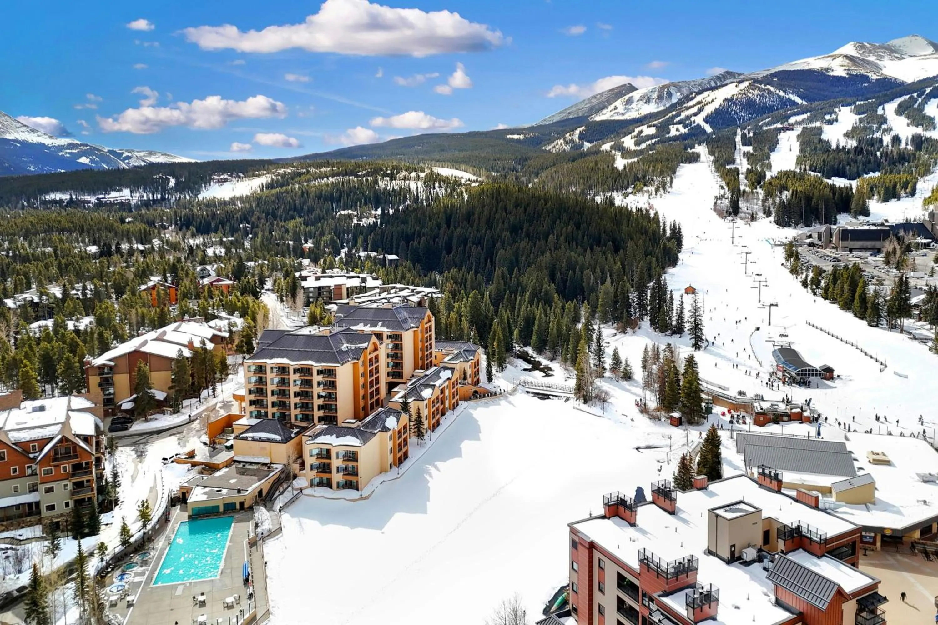 Property building in Marriott's Mountain Valley Lodge at Breckenridge