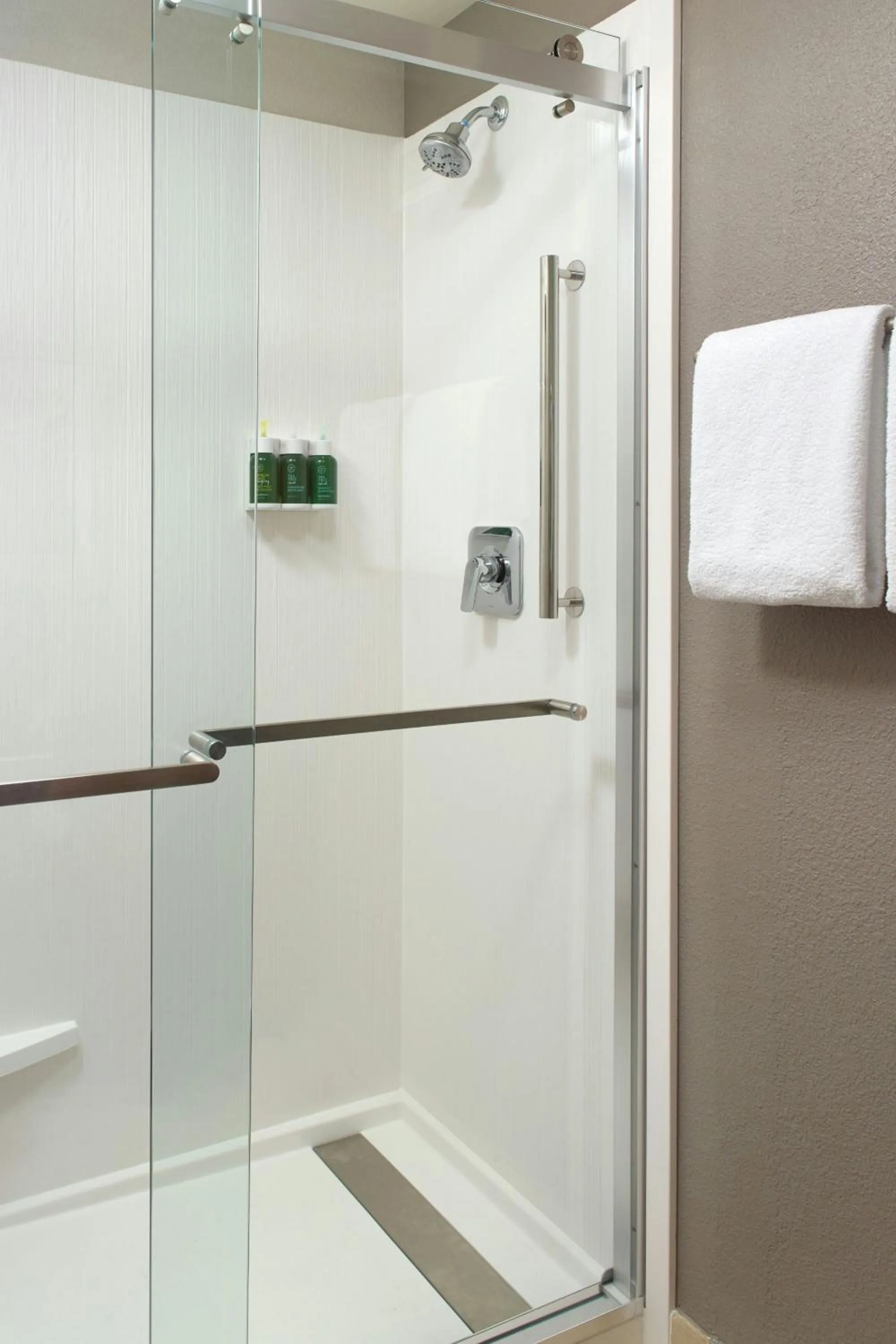 Bathroom in Courtyard by Marriott Raleigh Cary