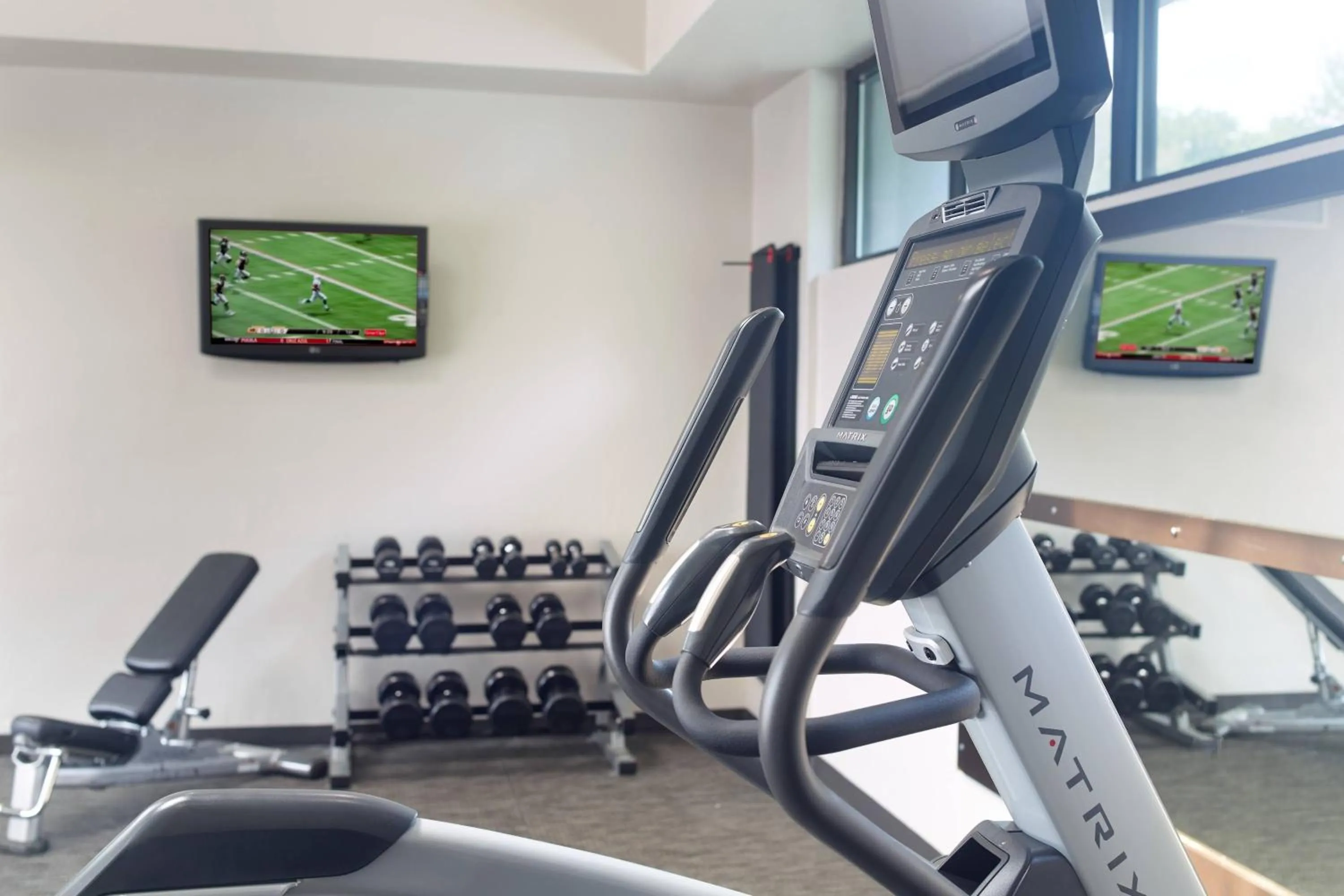 Fitness centre/facilities in Courtyard by Marriott Raleigh Cary