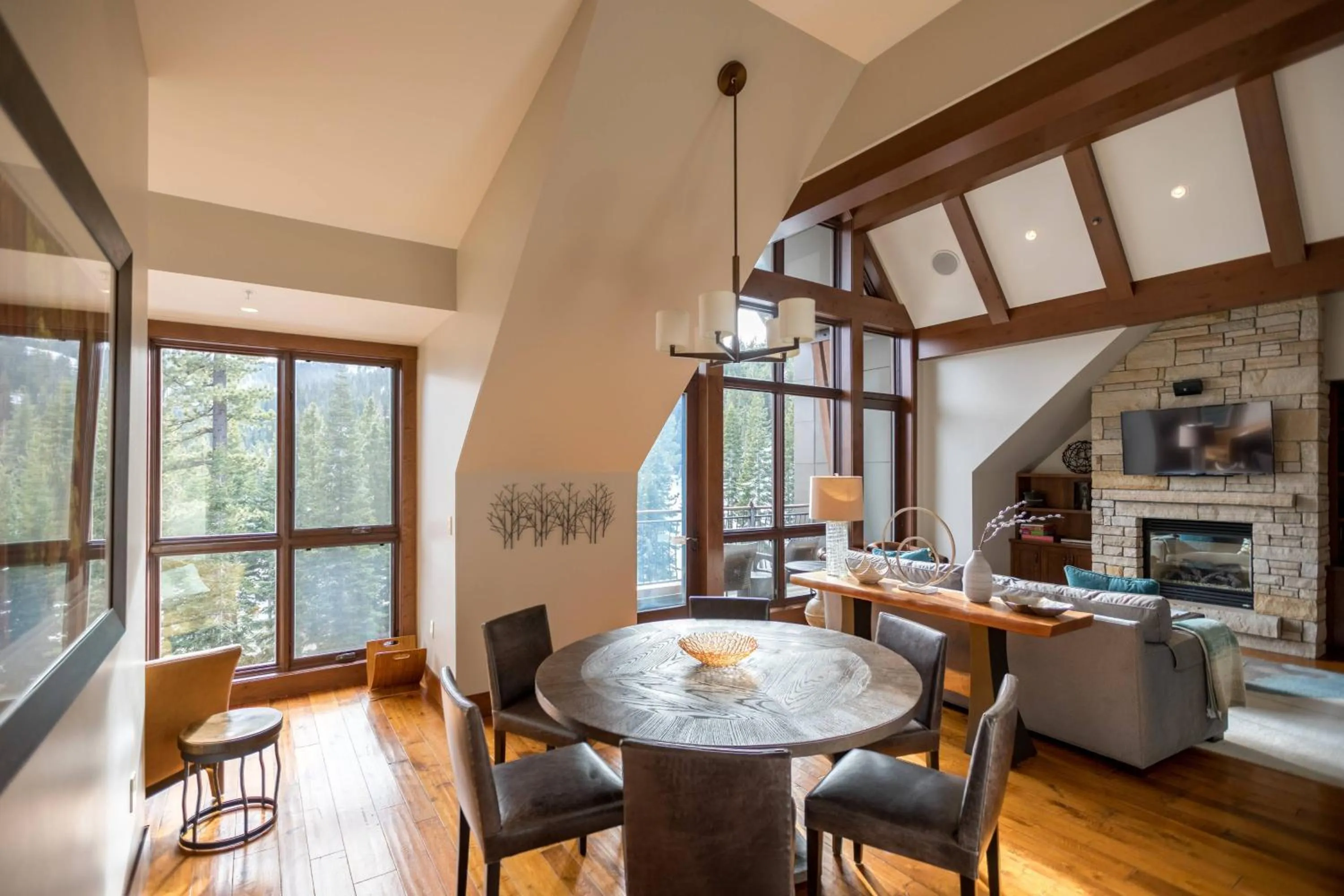 Living room in The Ritz-Carlton, Lake Tahoe