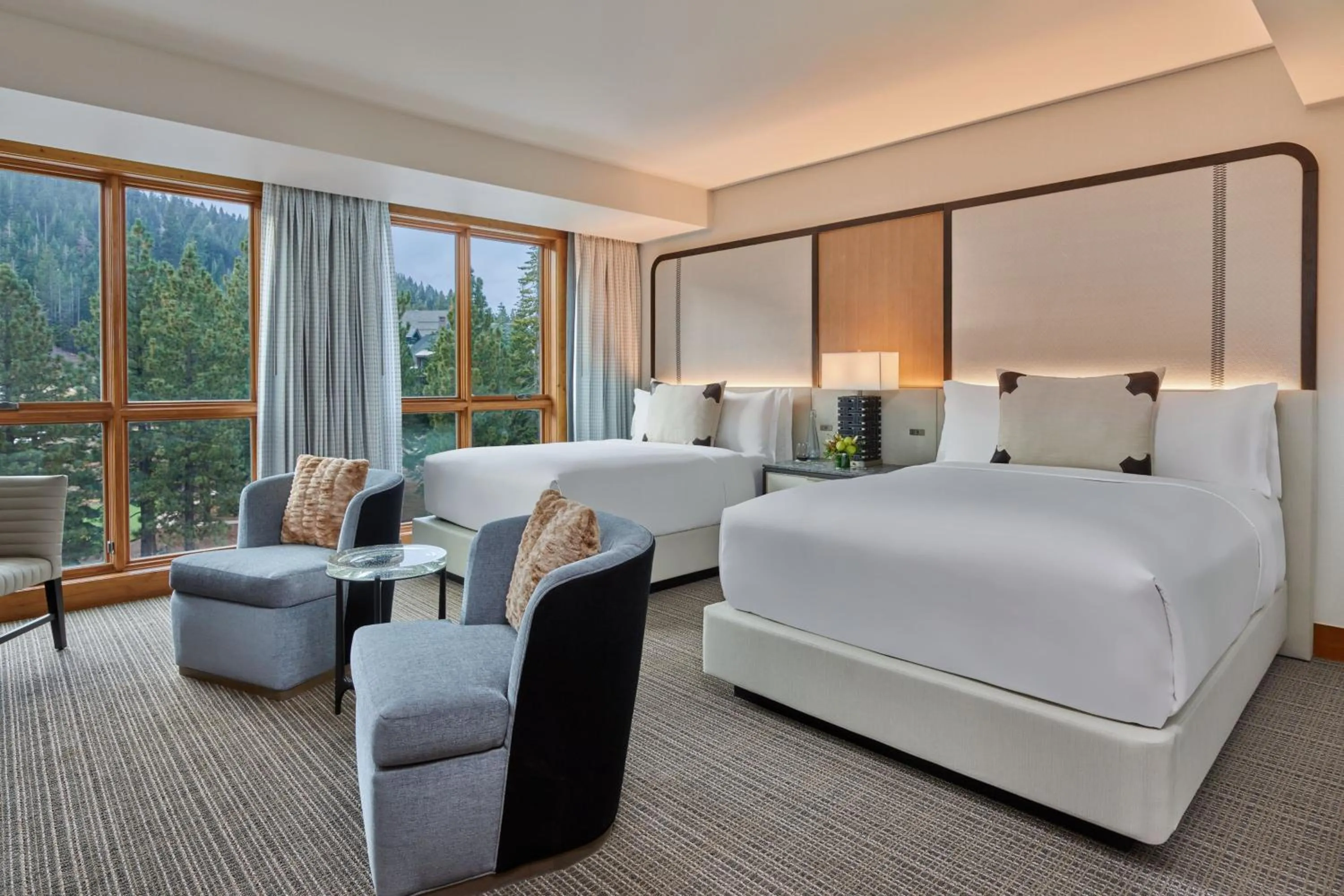 Photo of the whole room, Bed in The Ritz-Carlton, Lake Tahoe