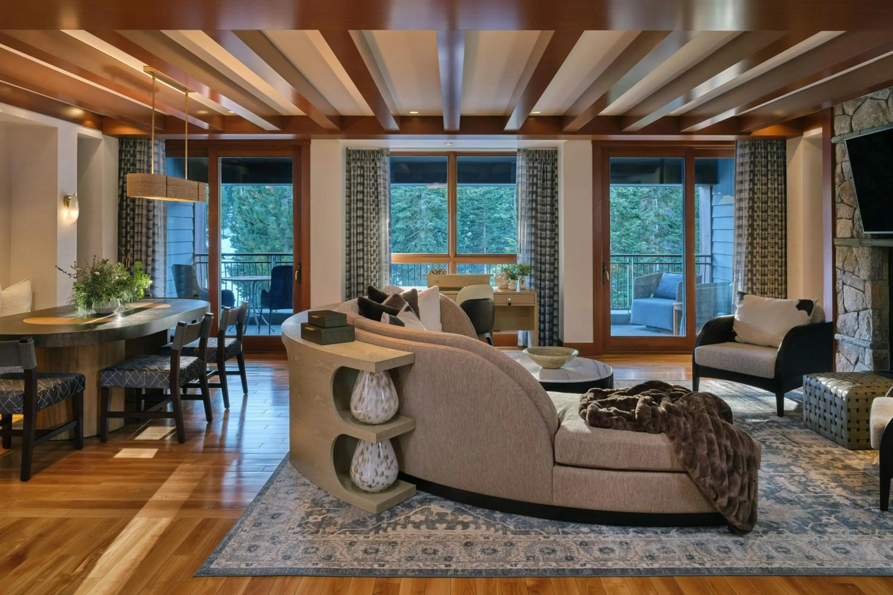 Living room in The Ritz-Carlton, Lake Tahoe