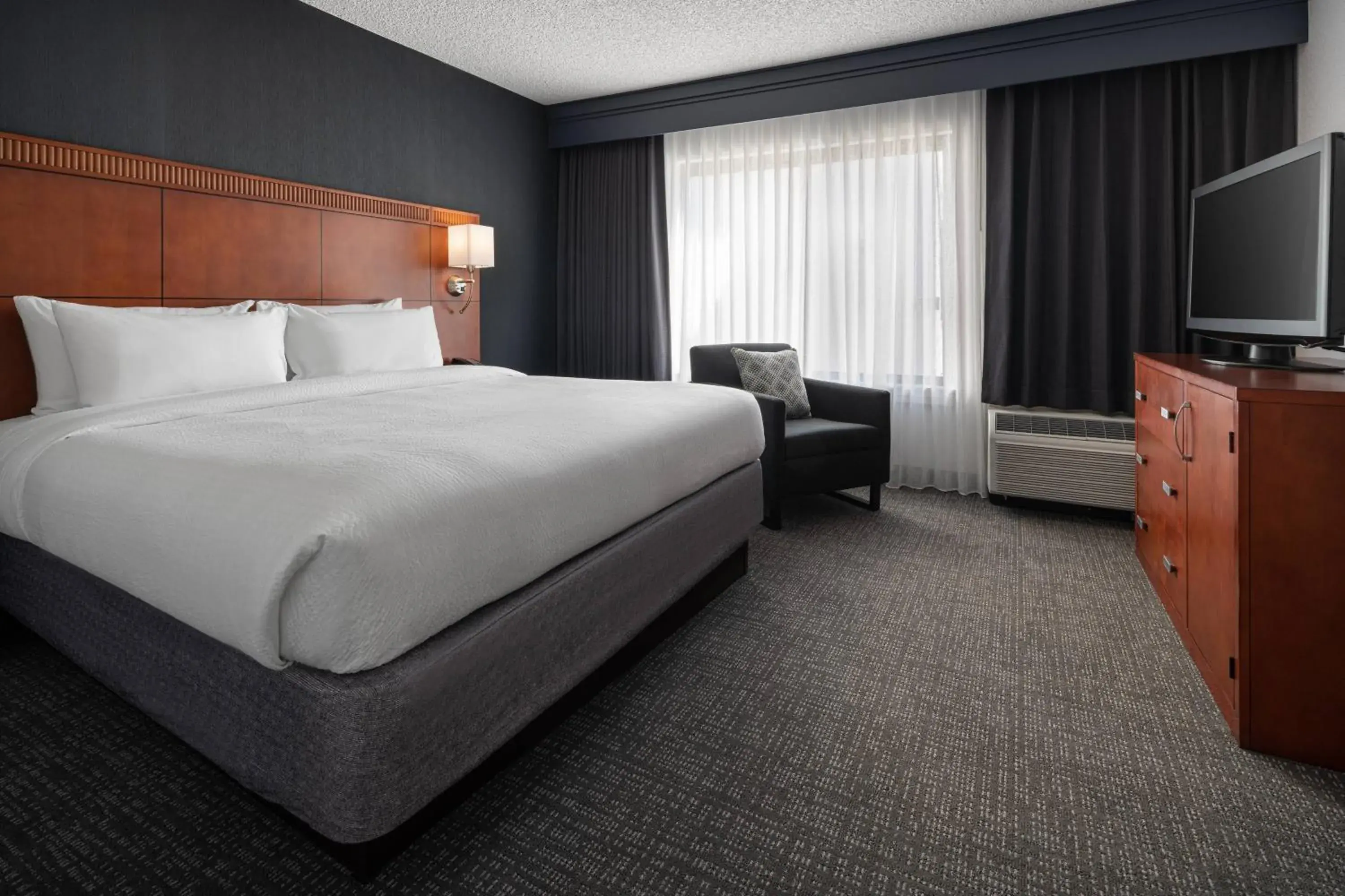 Suite, 1 King, Sofa bed in Courtyard Sacramento Rancho Cordova Suite, 1 King, Sofa bed in Courtyard Sacramento Rancho Cordova