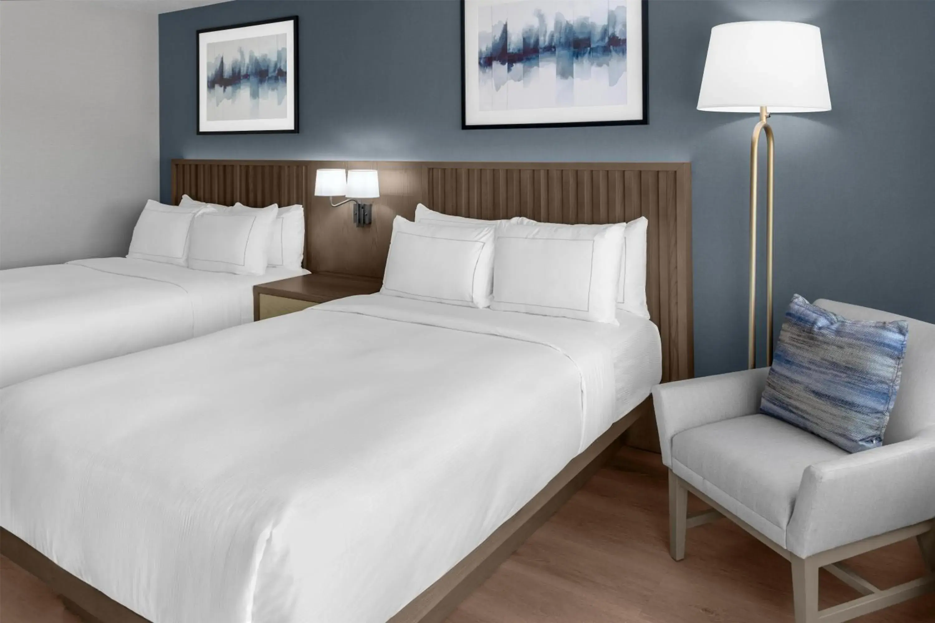 Bed in DoubleTree by Hilton Hotel South Bend Bed in DoubleTree by Hilton Hotel South Bend