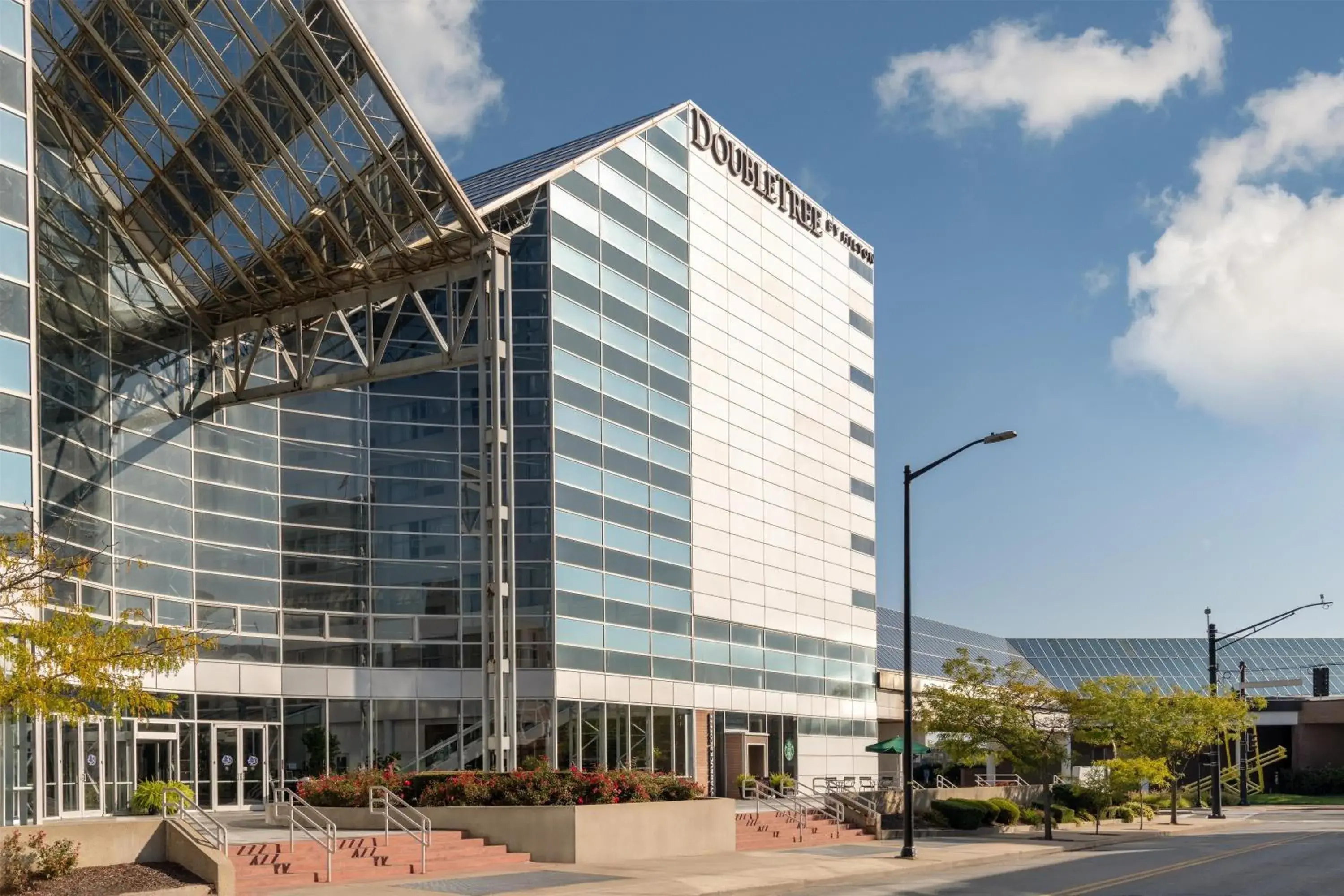Property building in DoubleTree by Hilton Hotel South Bend Property building in DoubleTree by Hilton Hotel South Bend