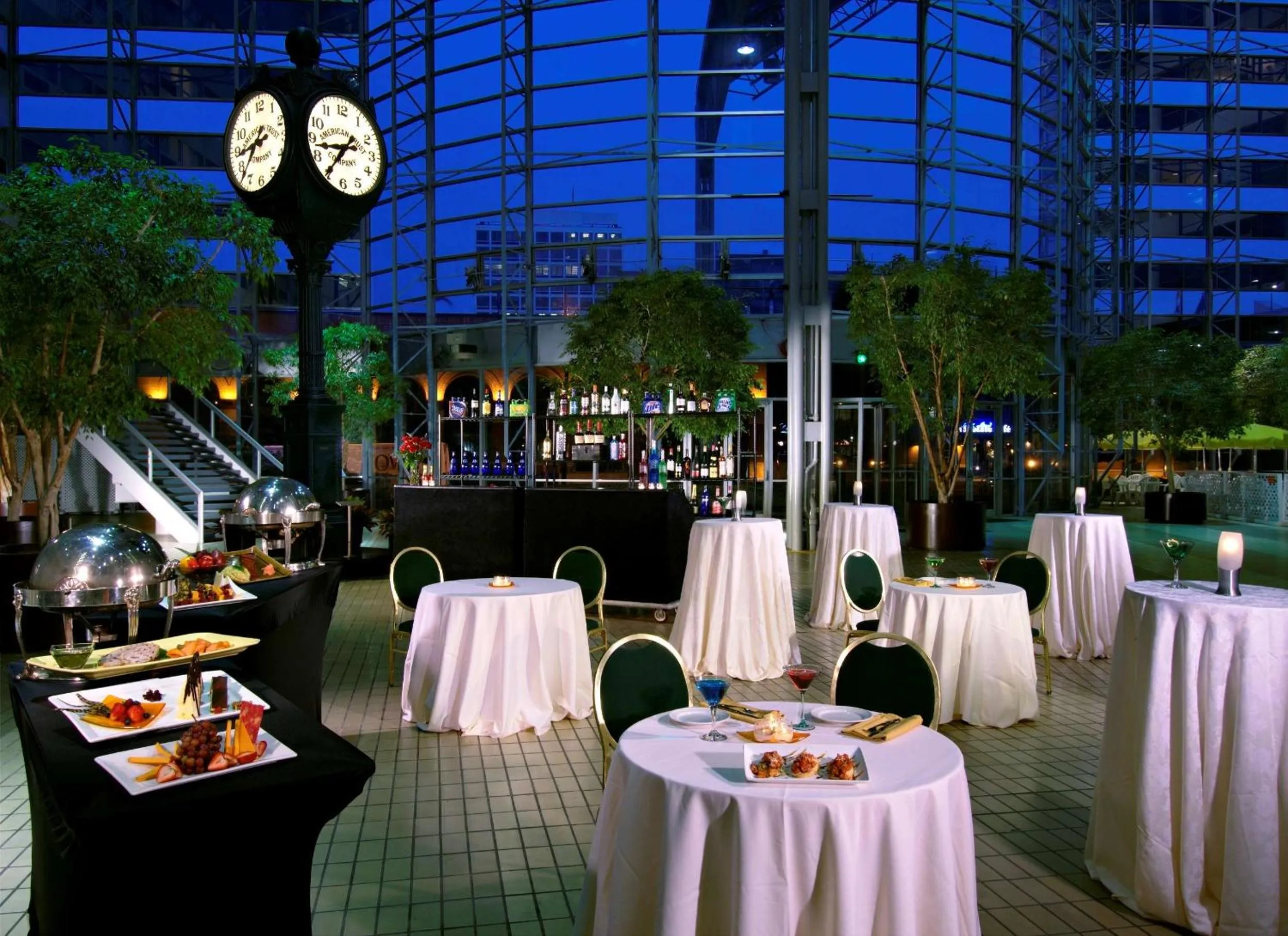 Lobby or reception in DoubleTree by Hilton Hotel South Bend
