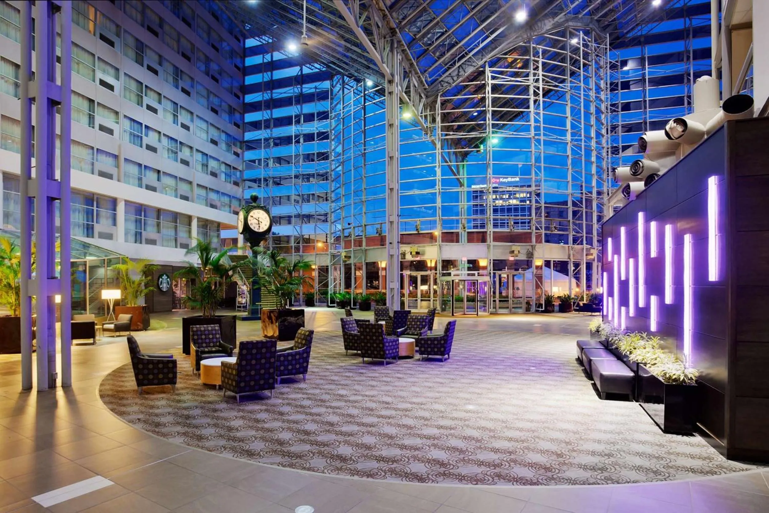 Lobby or reception in DoubleTree by Hilton Hotel South Bend