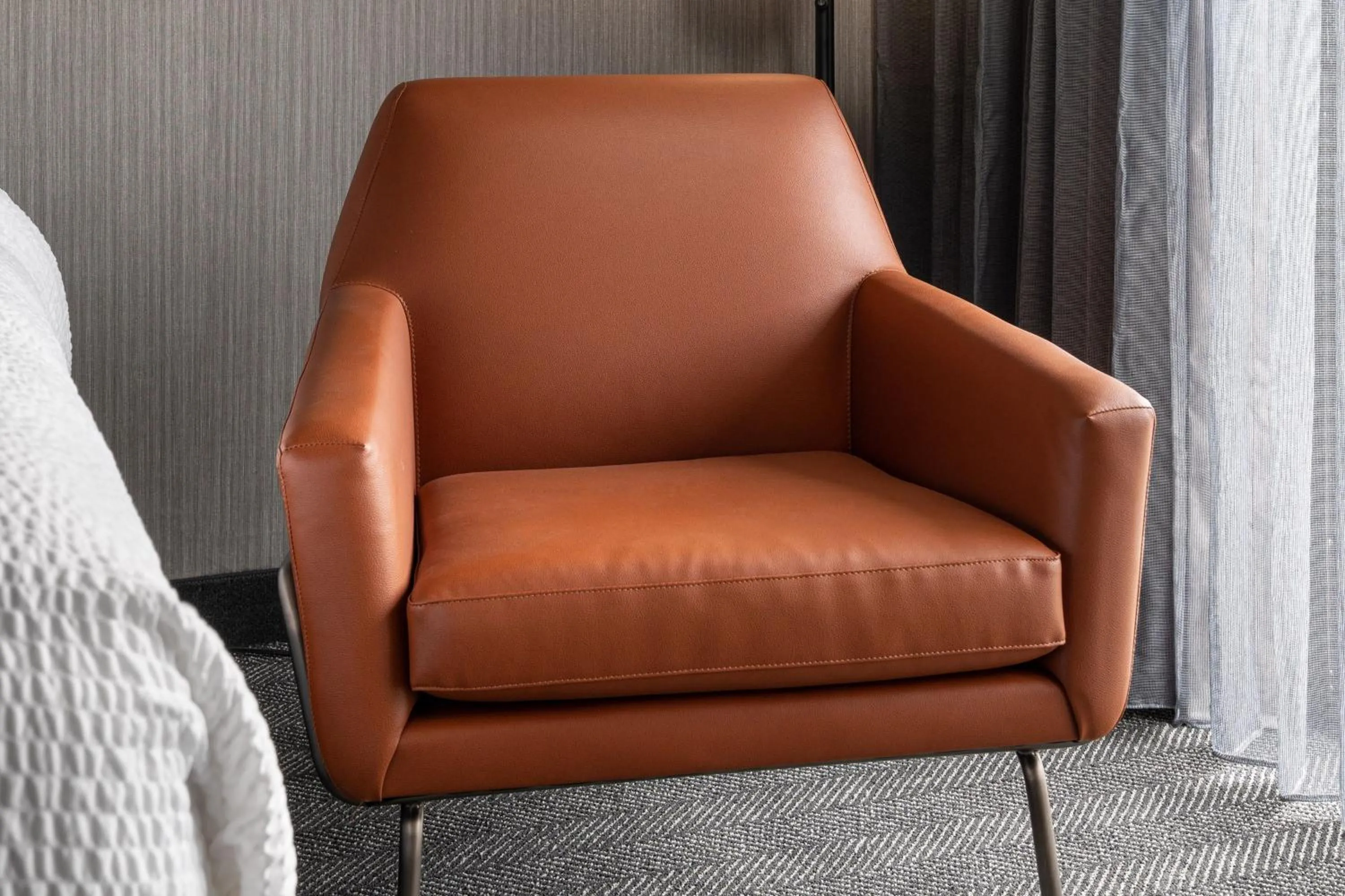 Photo of the whole room in Courtyard Seattle Southcenter