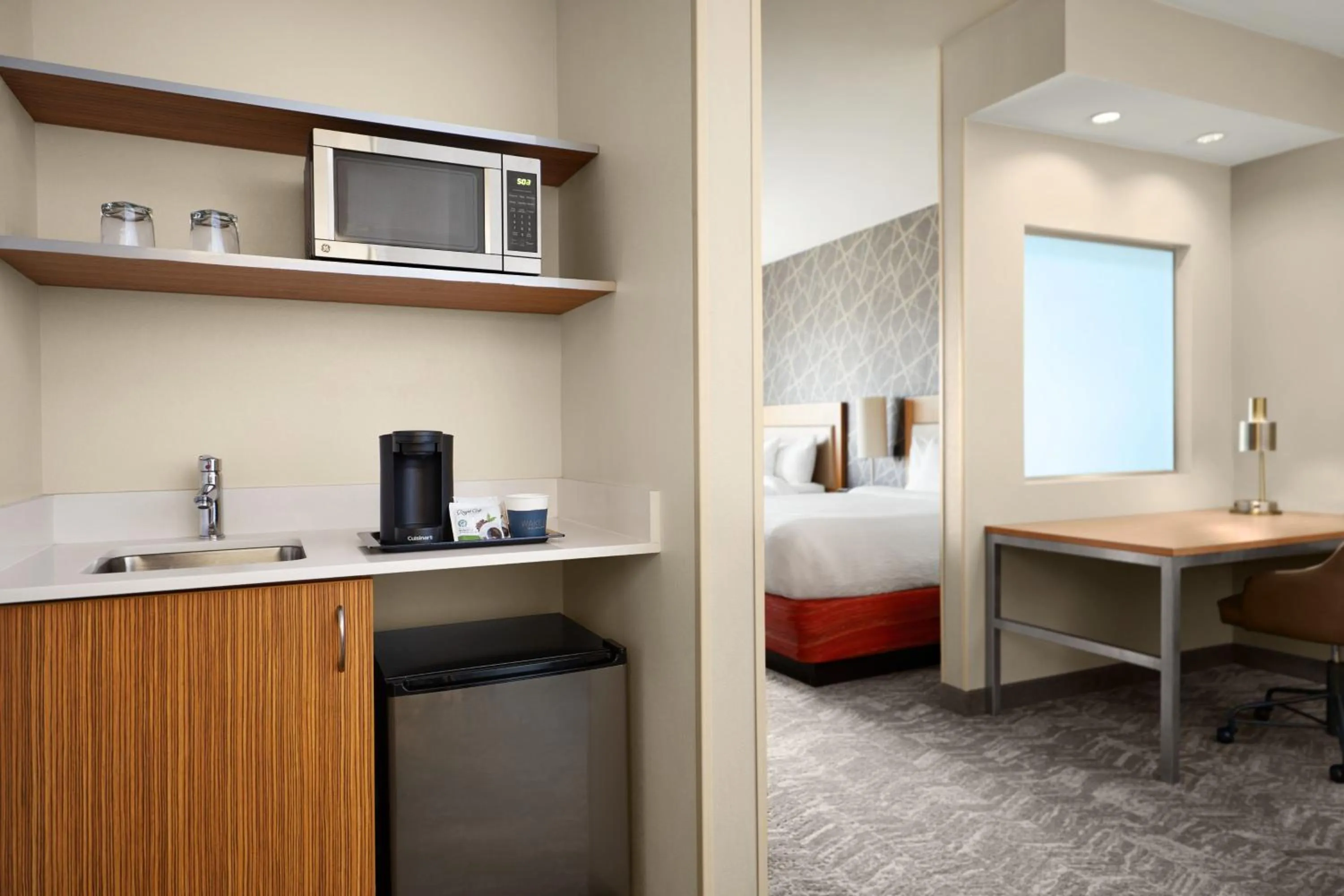 Kitchen or kitchenette, Bed in SpringHill Suites St. Louis Brentwood