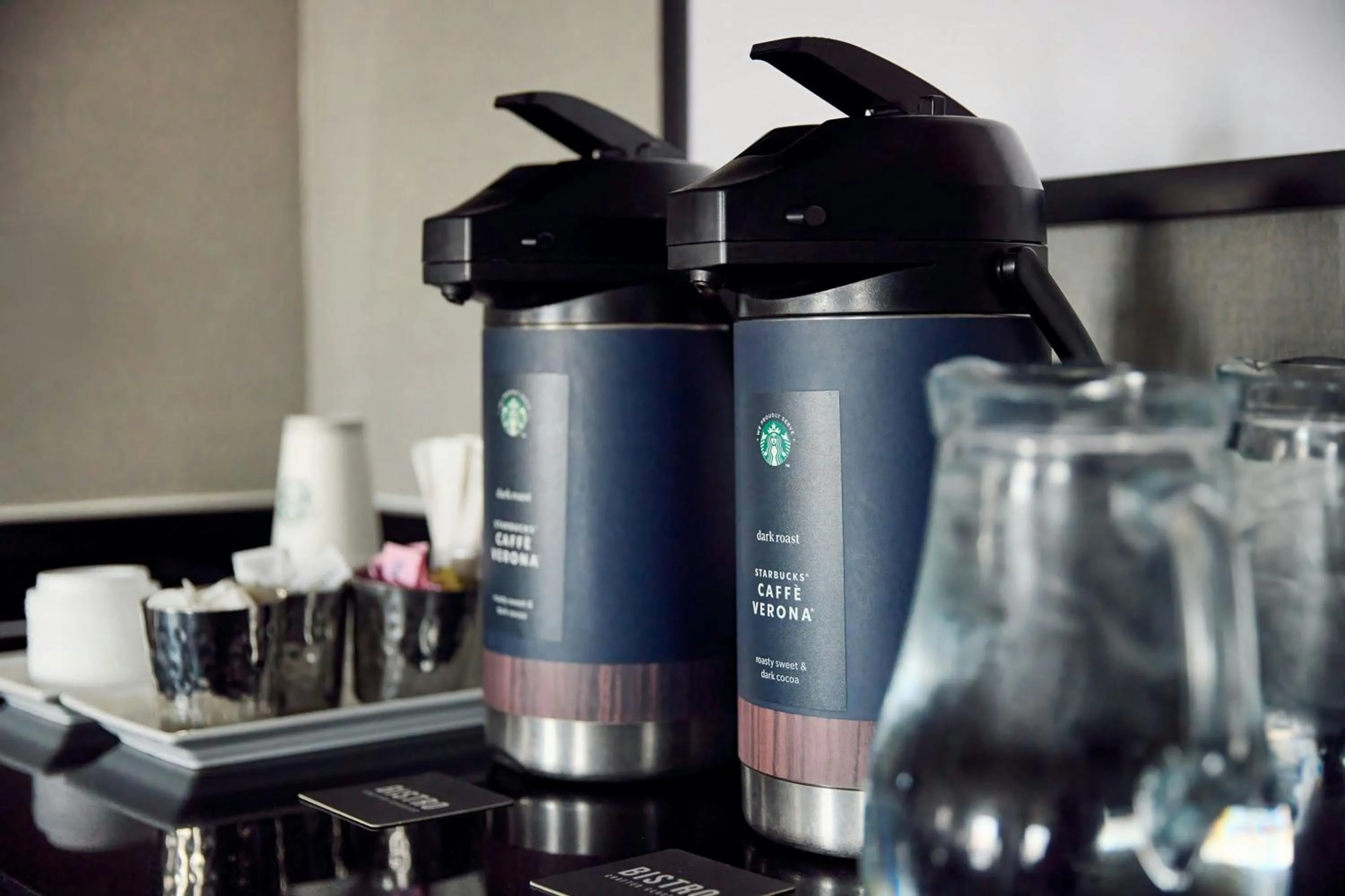 Lounge or bar in Courtyard St. Louis Creve Coeur