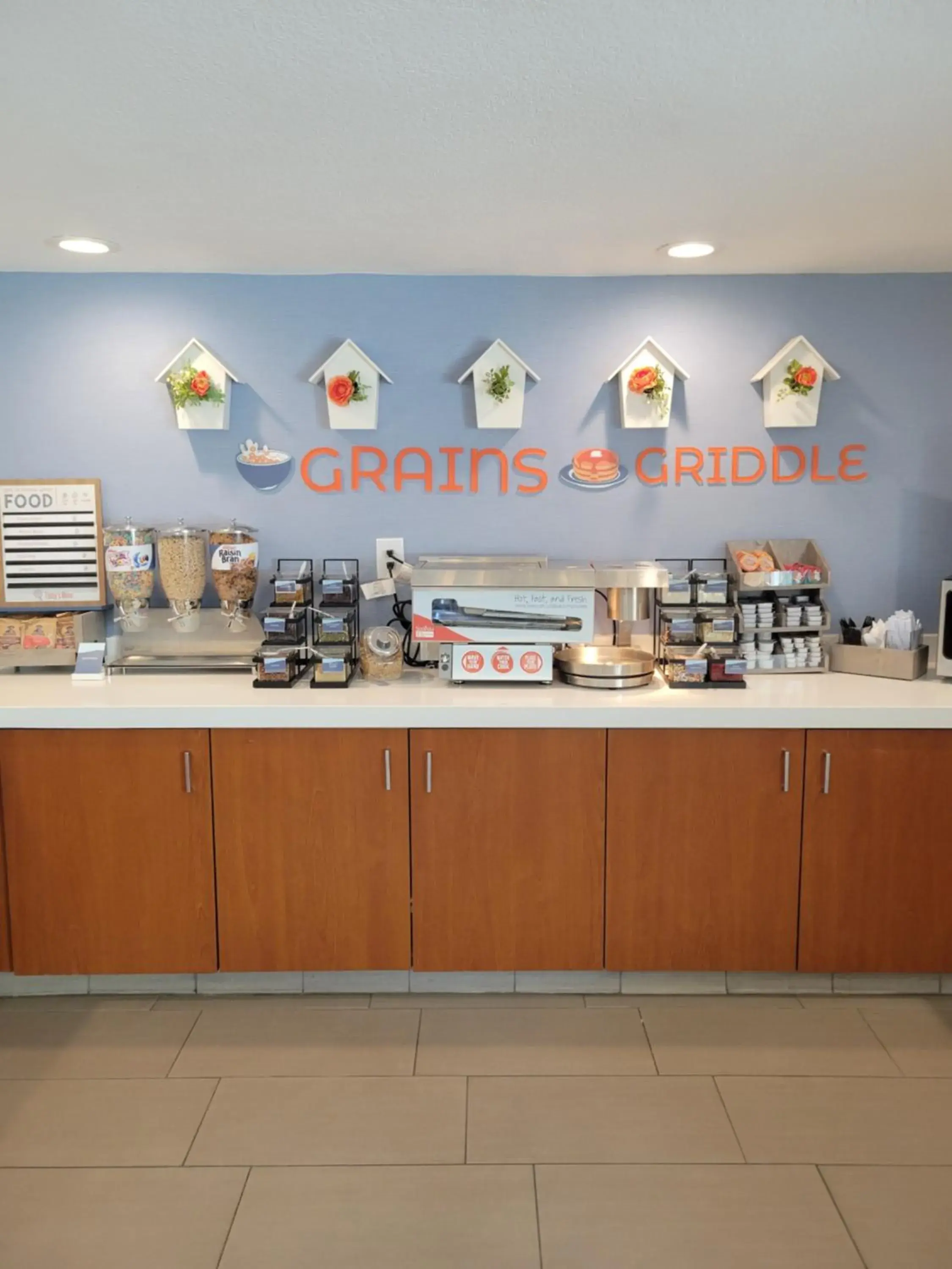 Breakfast in Sonesta ES Suites St. Louis - Chesterfield Breakfast in Sonesta ES Suites St. Louis - Chesterfield