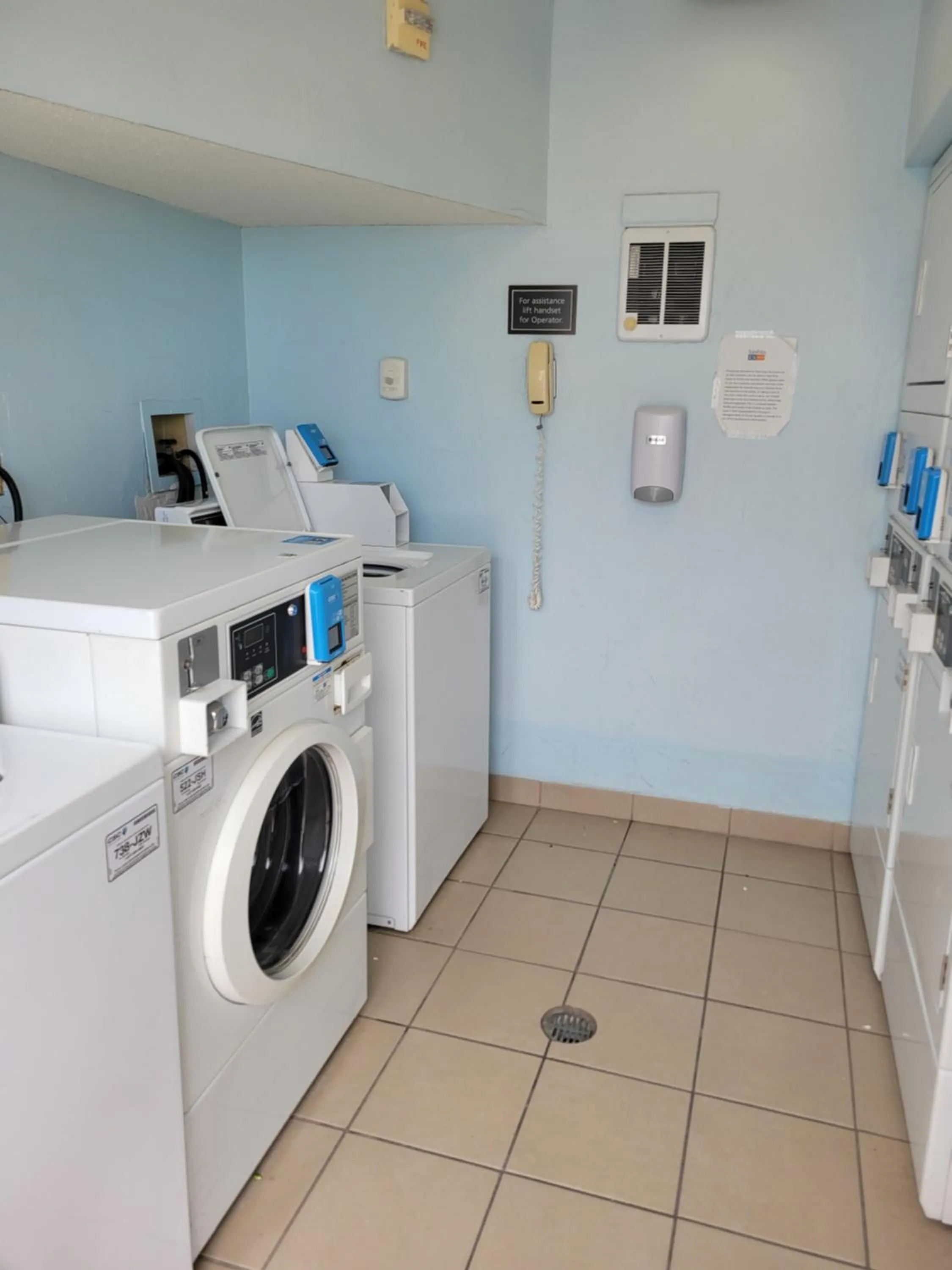 washing machine in Sonesta ES Suites St. Louis - Chesterfield