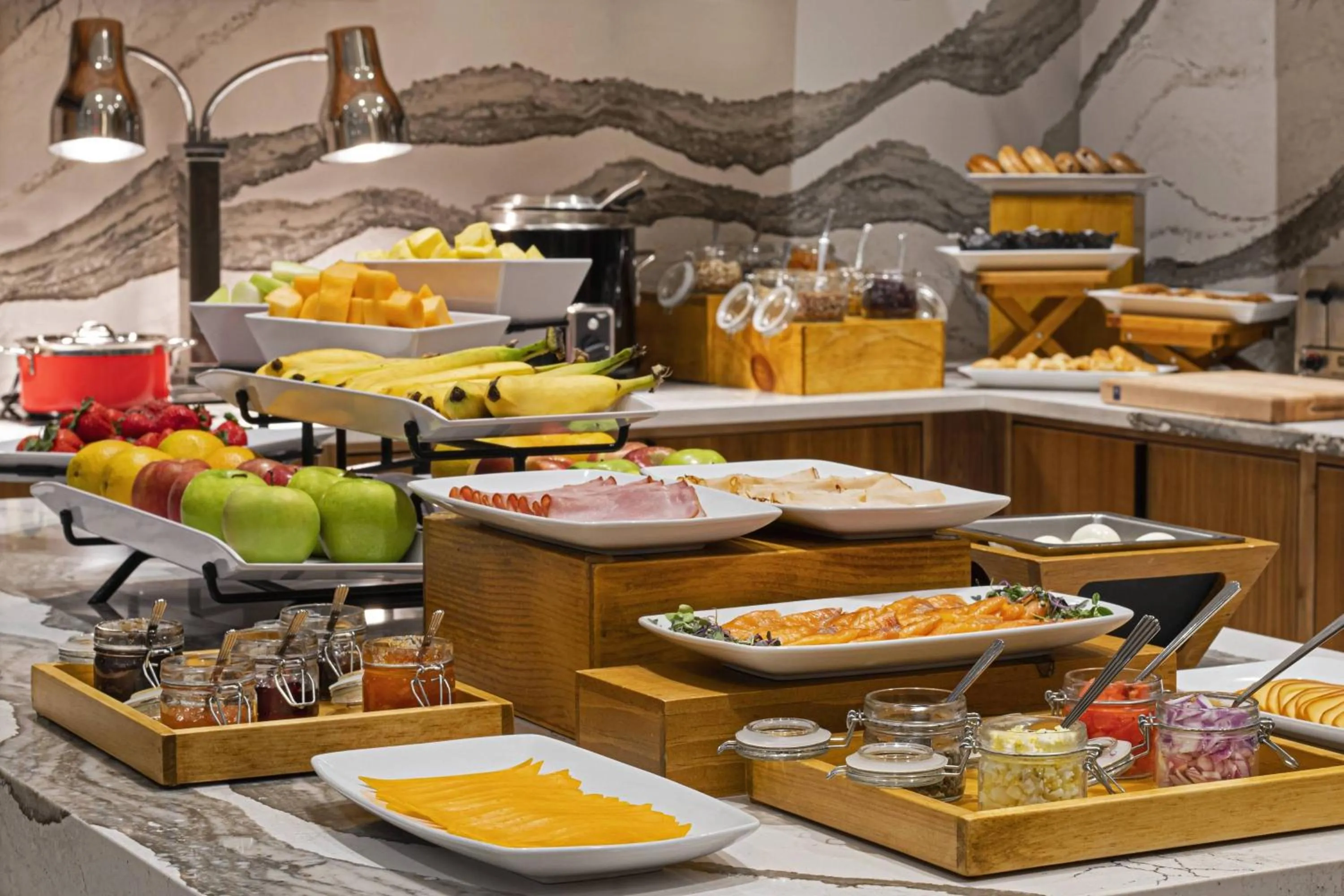 Lounge or bar in Spartanburg Marriott