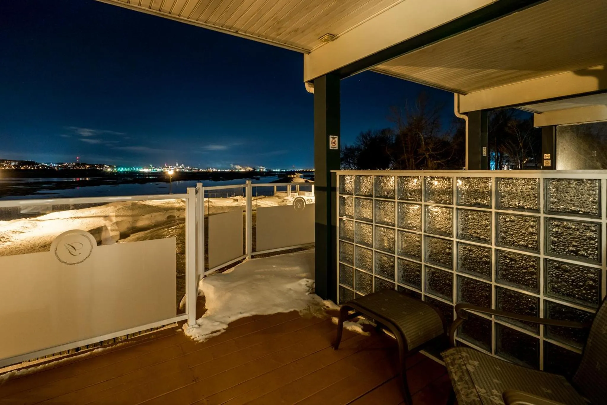 Balcony/Terrace in Goéliche hotel et appartement
