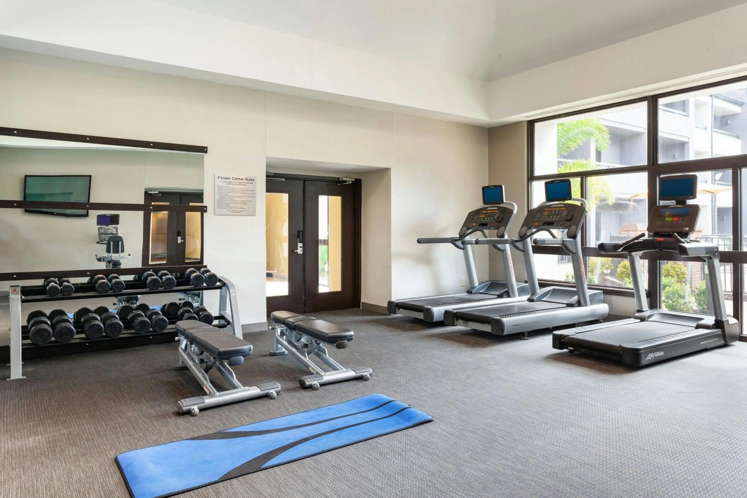 Fitness centre/facilities in Courtyard St. Petersburg Clearwater