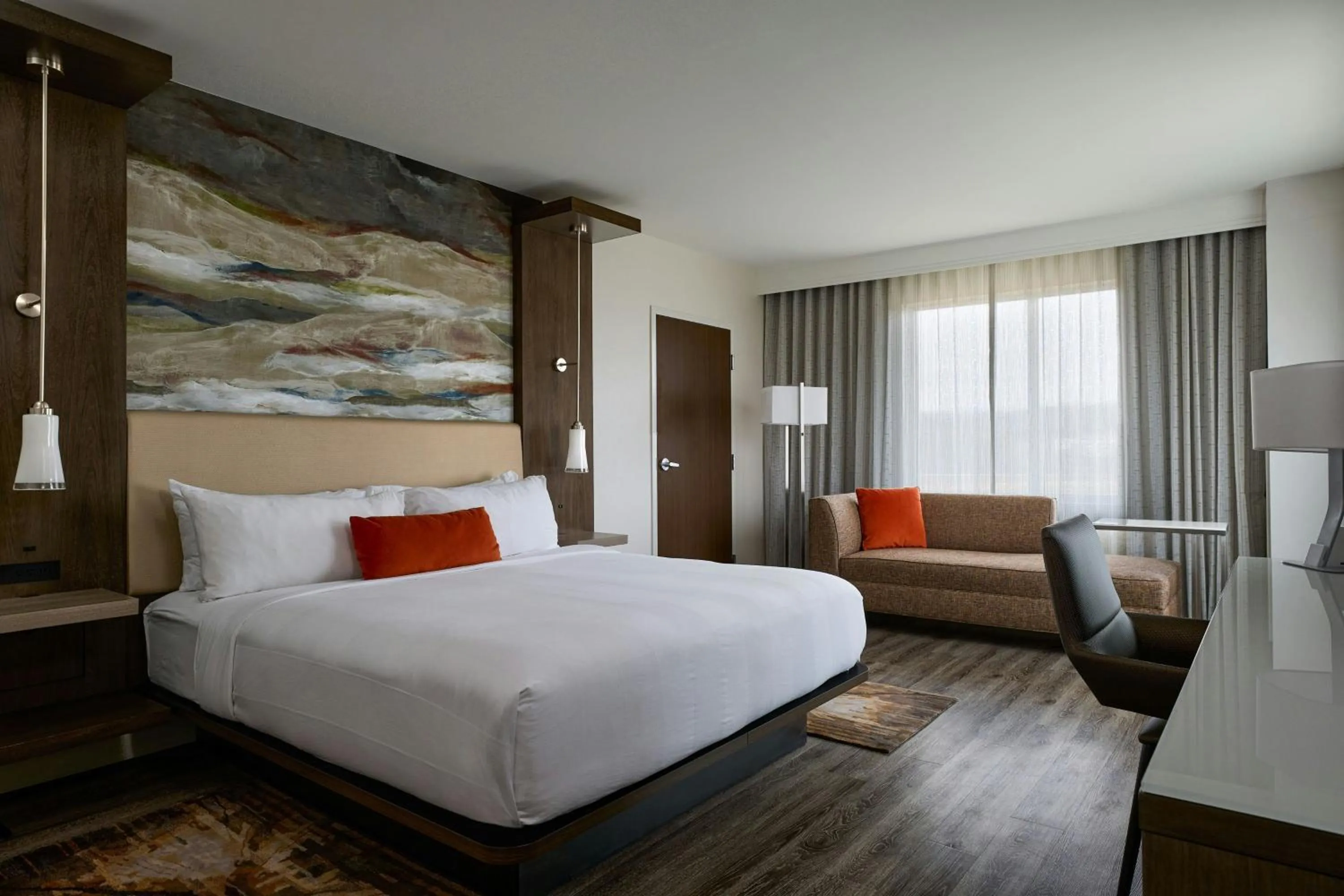 Photo of the whole room, Bed in MeadowView Marriott Conference Resort and Convention Center