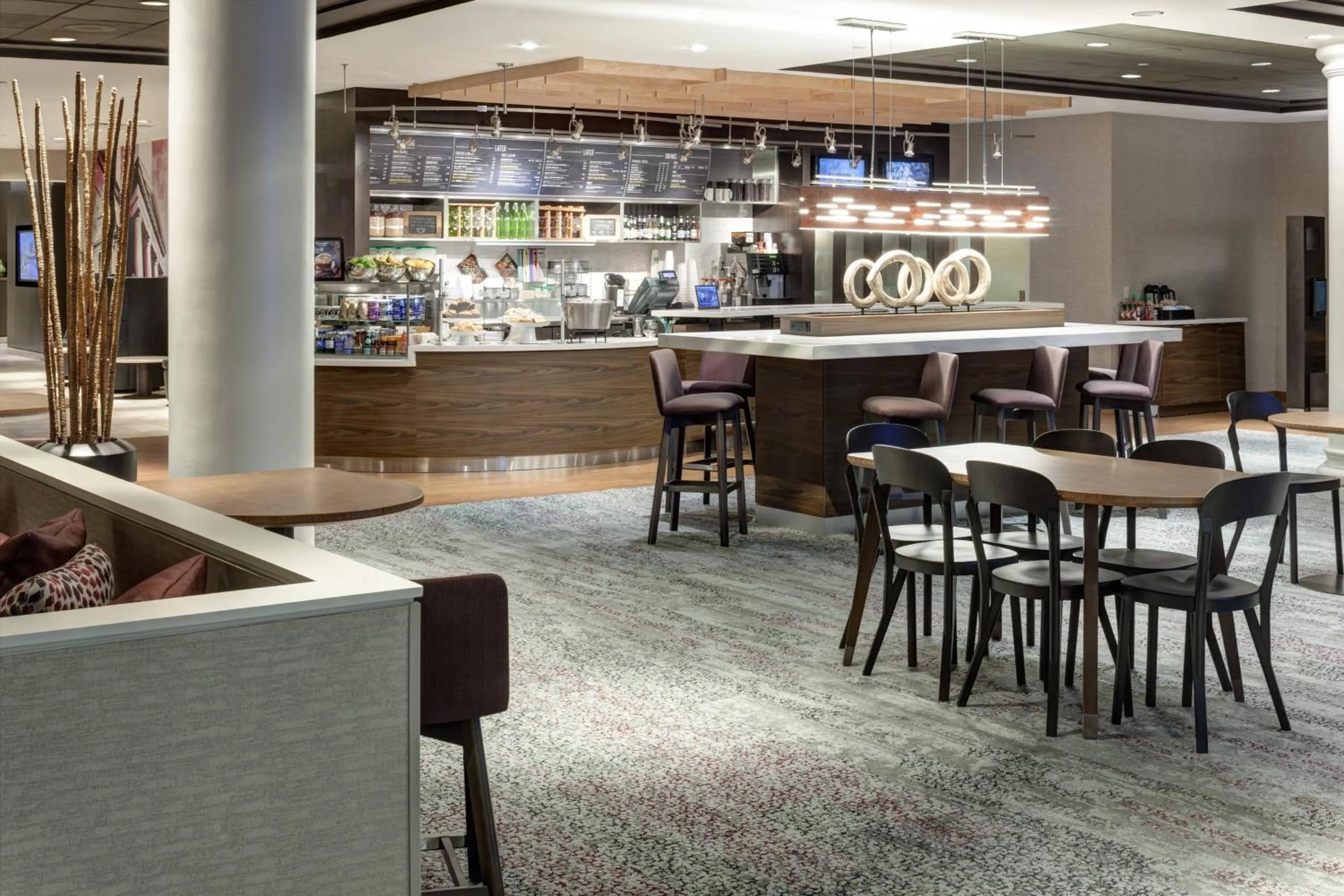 Breakfast in Courtyard Alexandria Old Town/Southwest