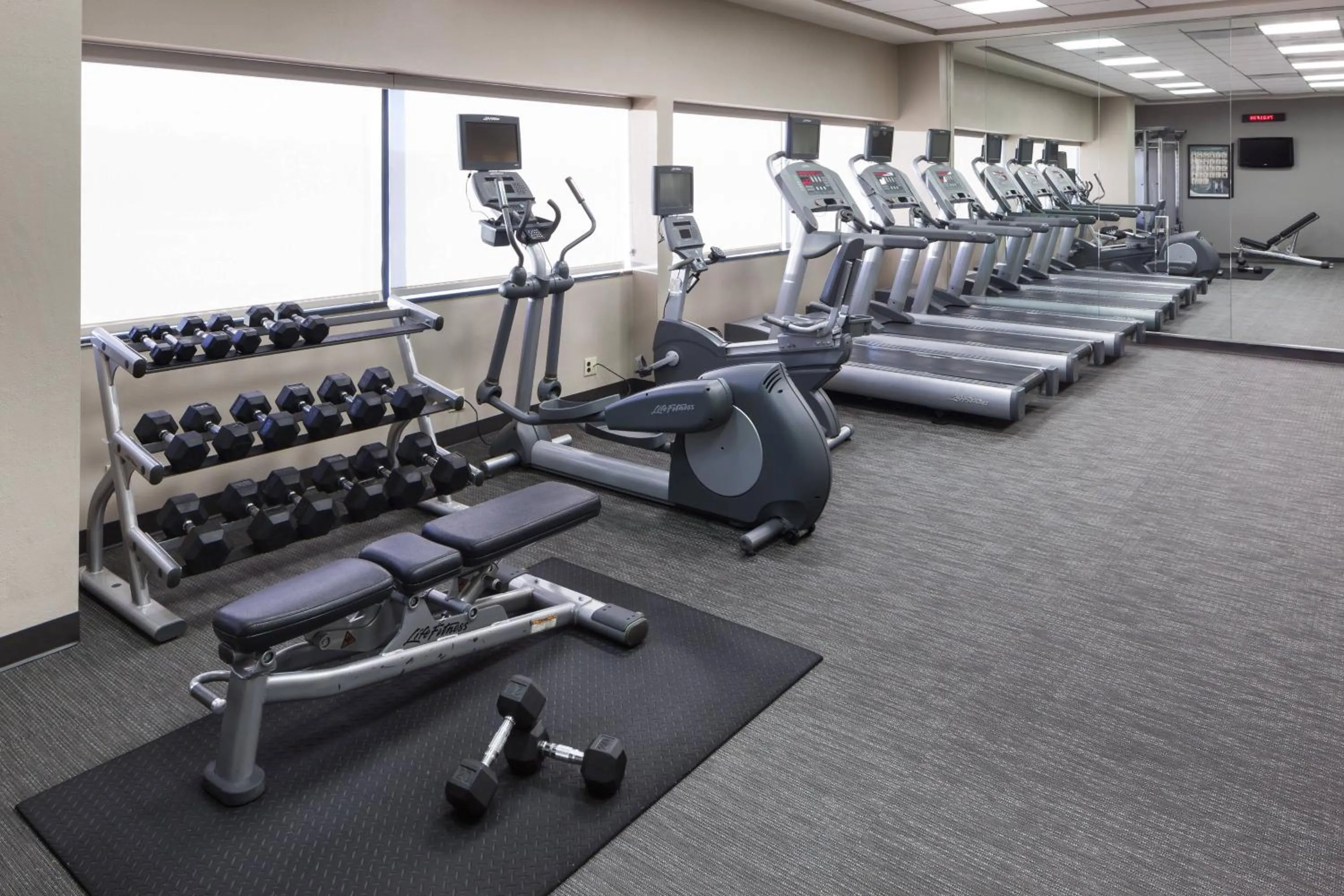 Fitness centre/facilities in Courtyard Alexandria Old Town/Southwest