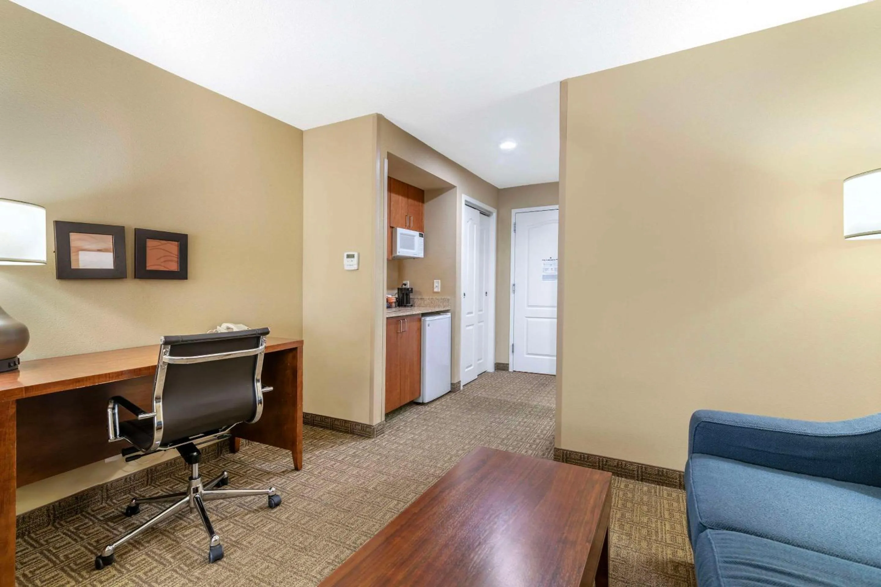 Bedroom in Comfort Inn & Suites Dover-Portsmouth