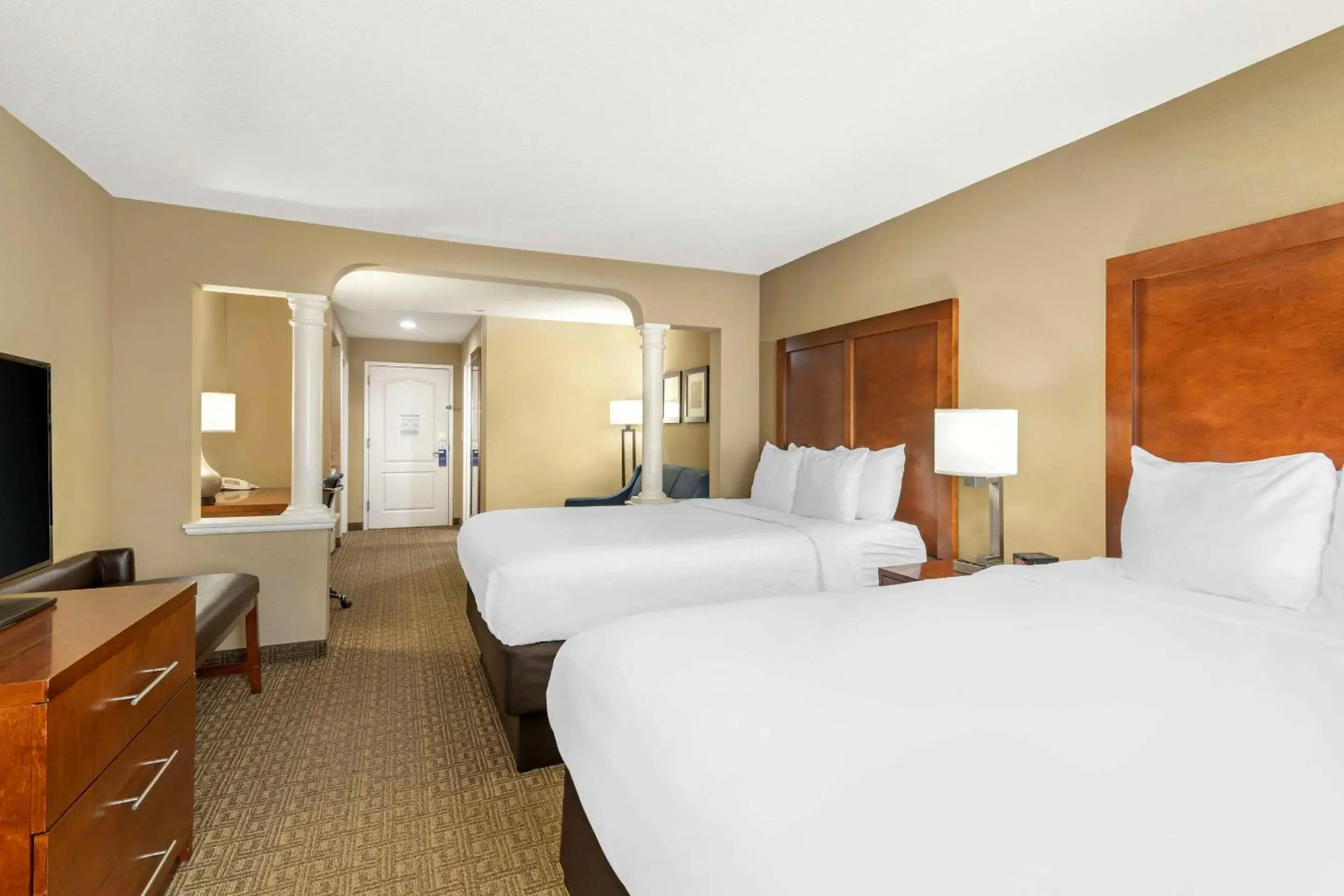 Bedroom, Bed in Comfort Inn & Suites Dover-Portsmouth Bedroom, Bed in Comfort Inn & Suites Dover-Portsmouth