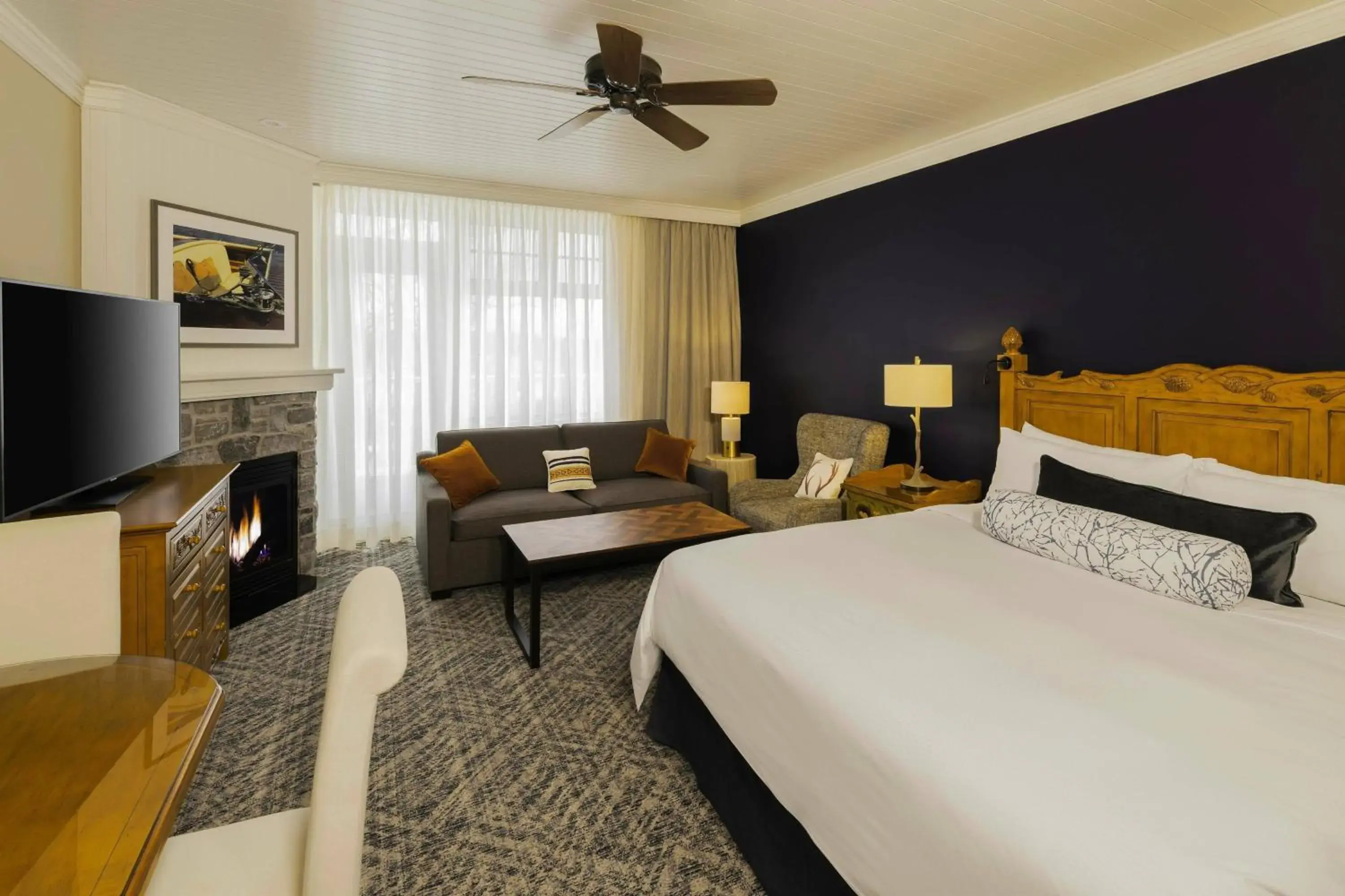 Studio 1 King, Sofa Bed, Water View, Fireplace, Balcony in JW Marriott The Rosseau Muskoka Resort & Spa Studio 1 King, Sofa Bed, Water View, Fireplace, Balcony in JW Marriott The Rosseau Muskoka Resort & Spa