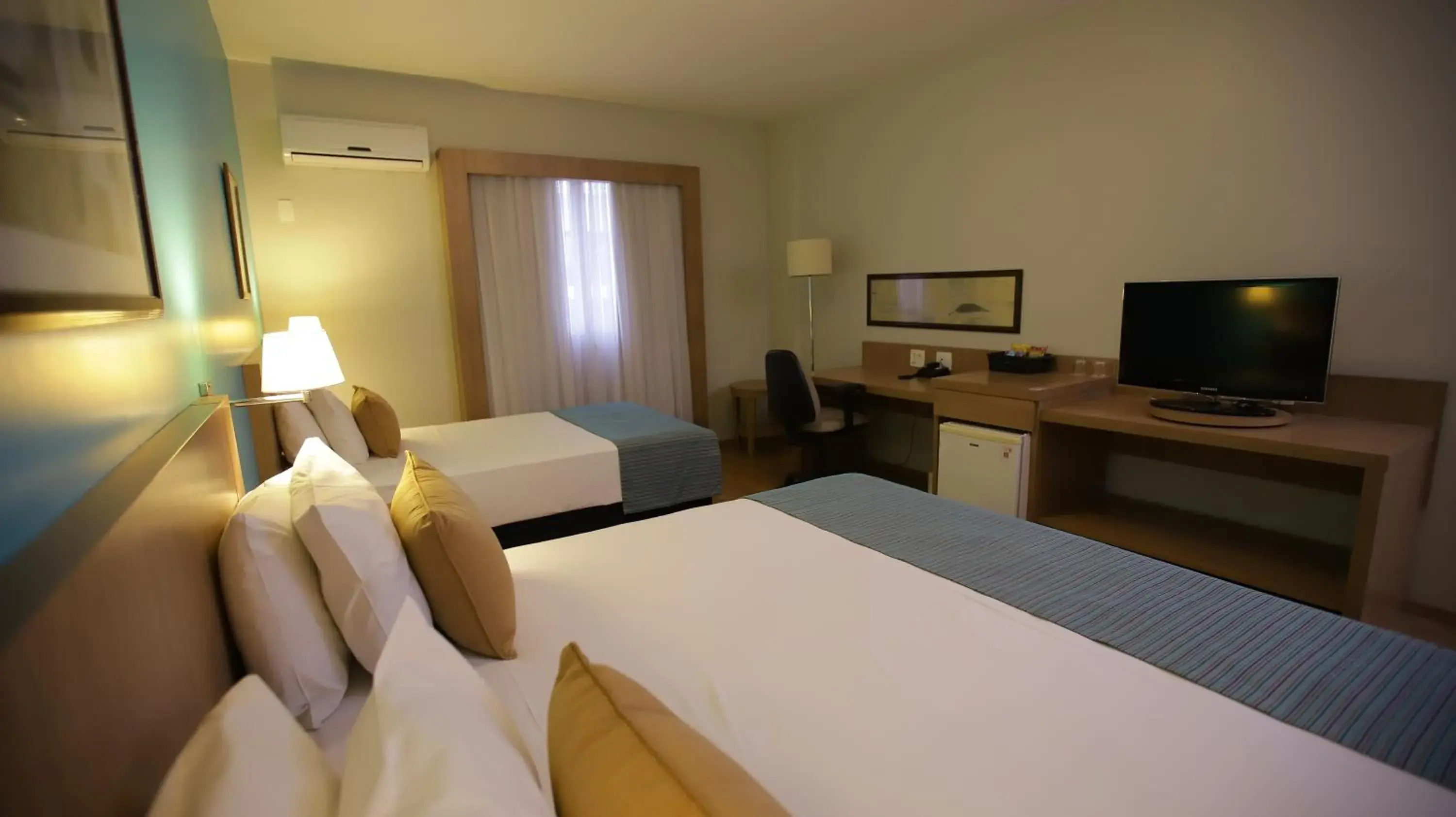 Bedroom, Bed in Comfort Suites Flamboyant Goiânia Bedroom, Bed in Comfort Suites Flamboyant Goiânia