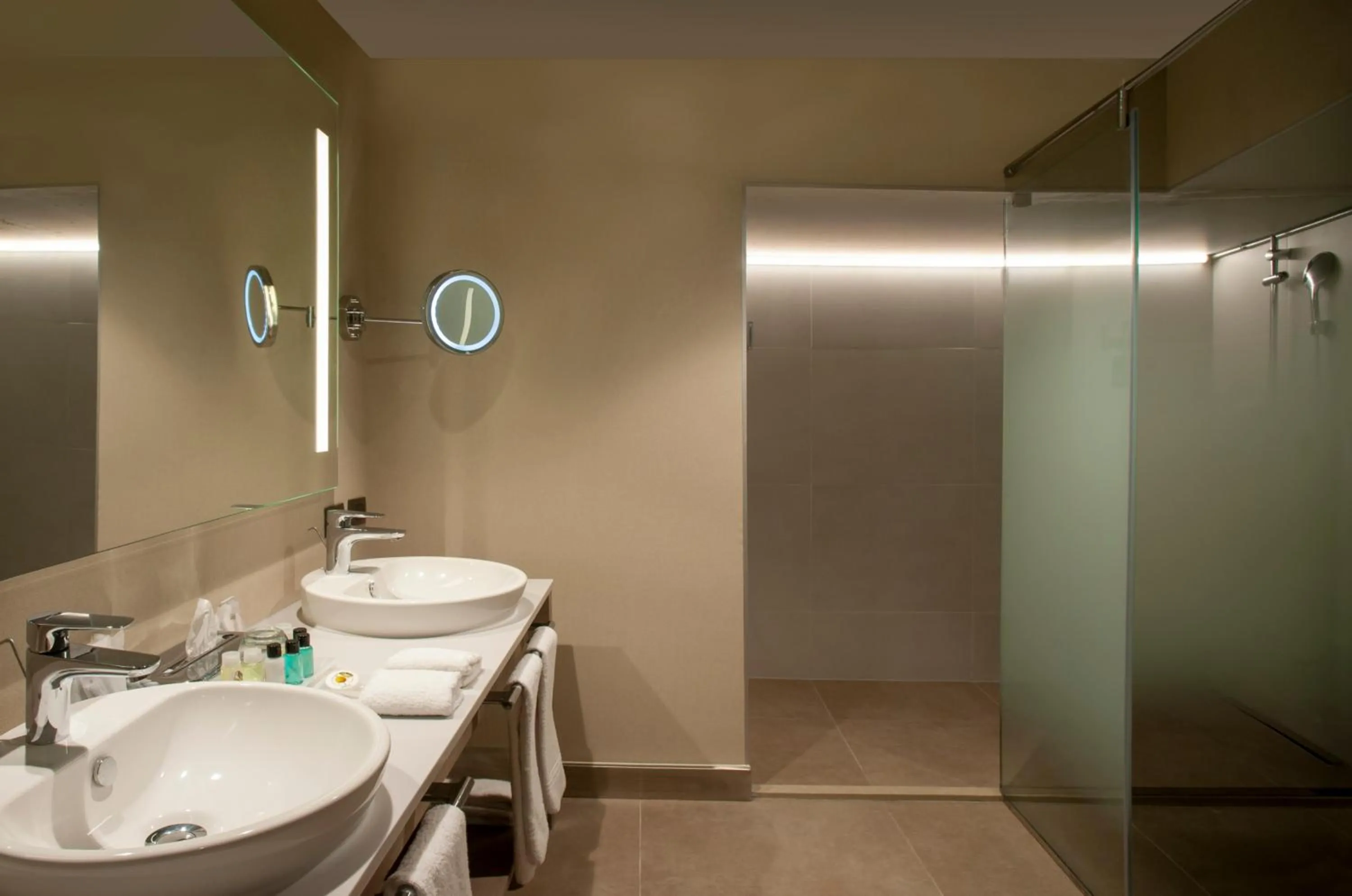 Bathroom in Four Points by Sheraton Izmir