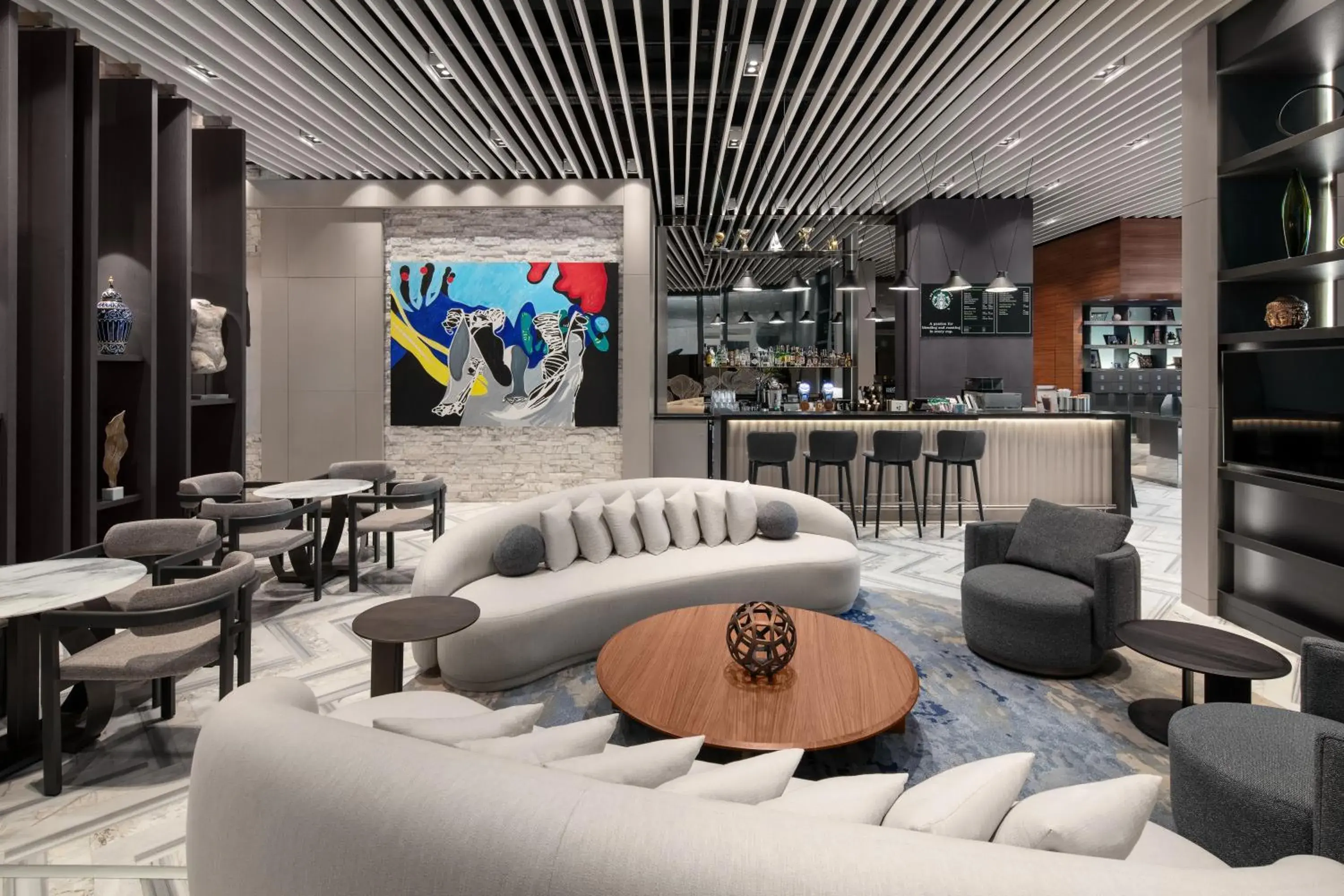 Lounge or bar in Four Points by Sheraton Izmir Lounge or bar in Four Points by Sheraton Izmir