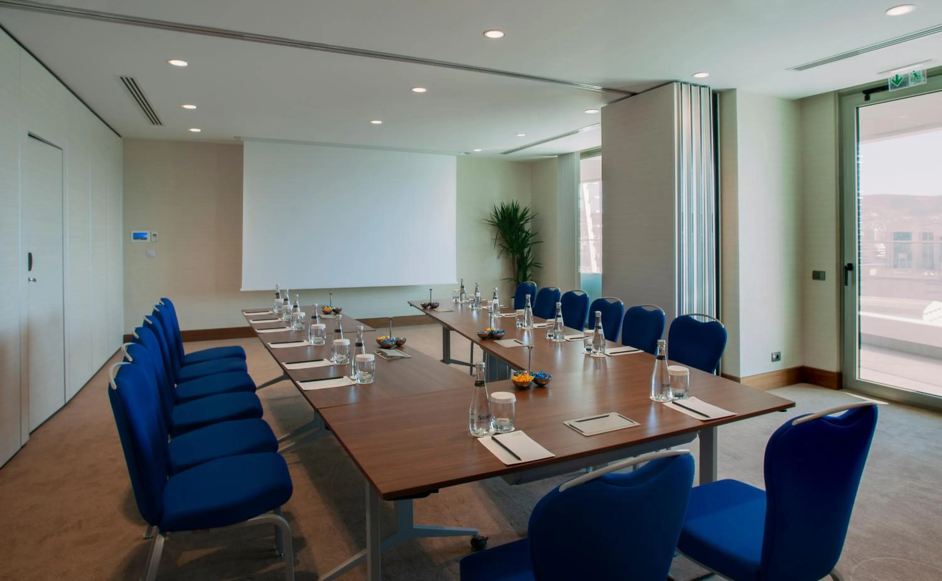 Meeting/conference room in Four Points by Sheraton Izmir