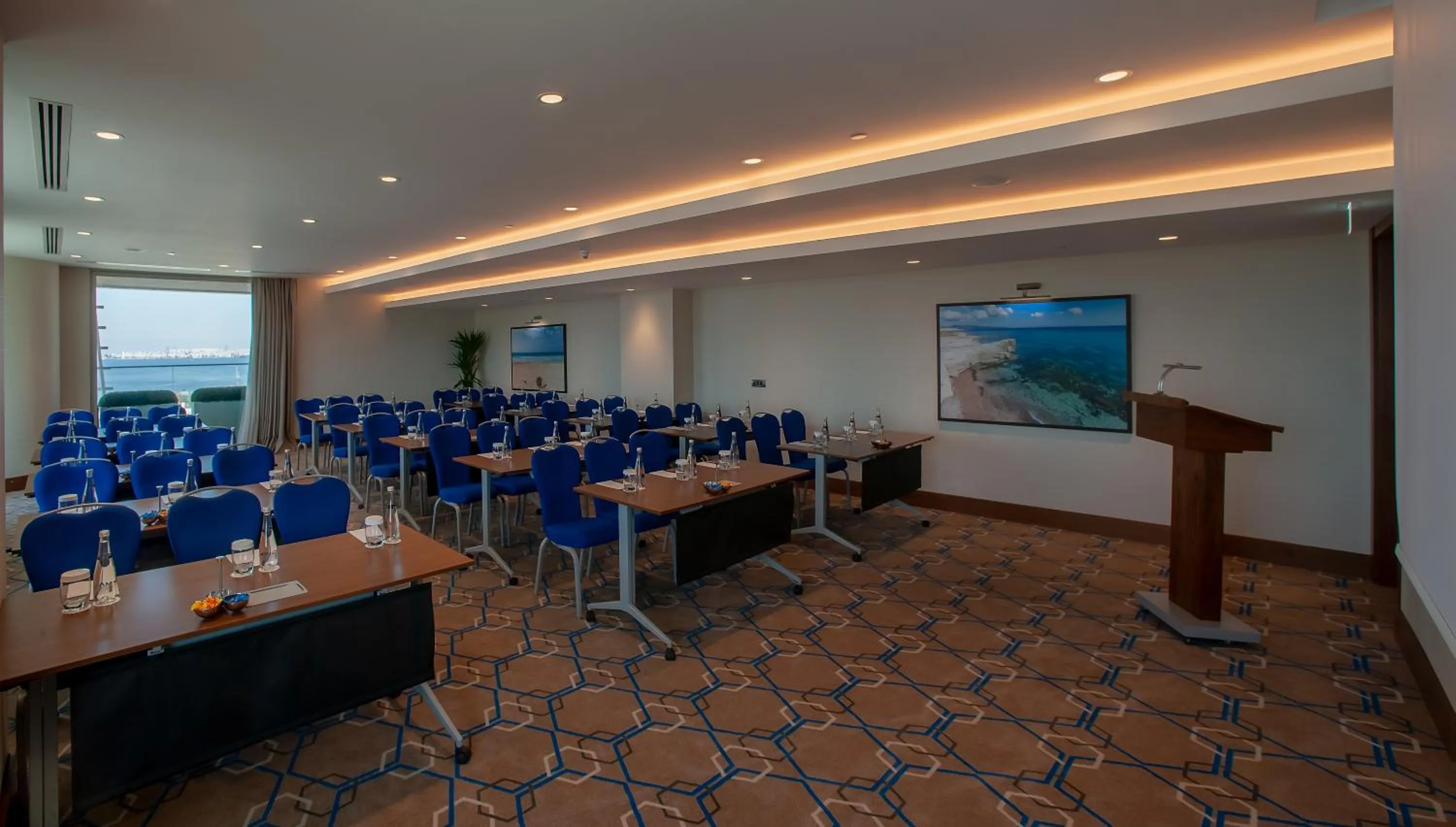 Meeting/conference room in Four Points by Sheraton Izmir